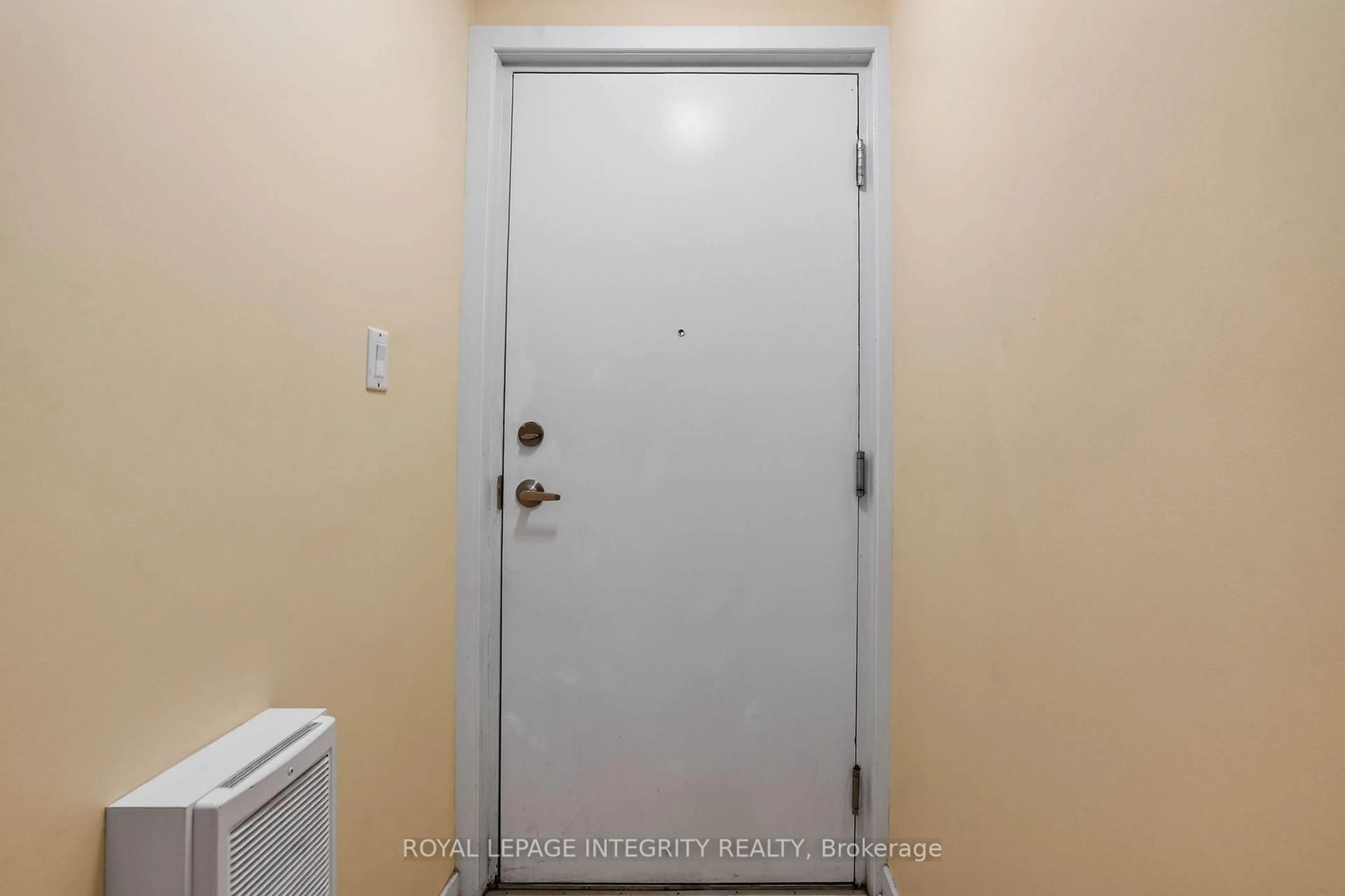 Unknown for 4528 Innes Rd #C, Ottawa Ontario K4A 0X5