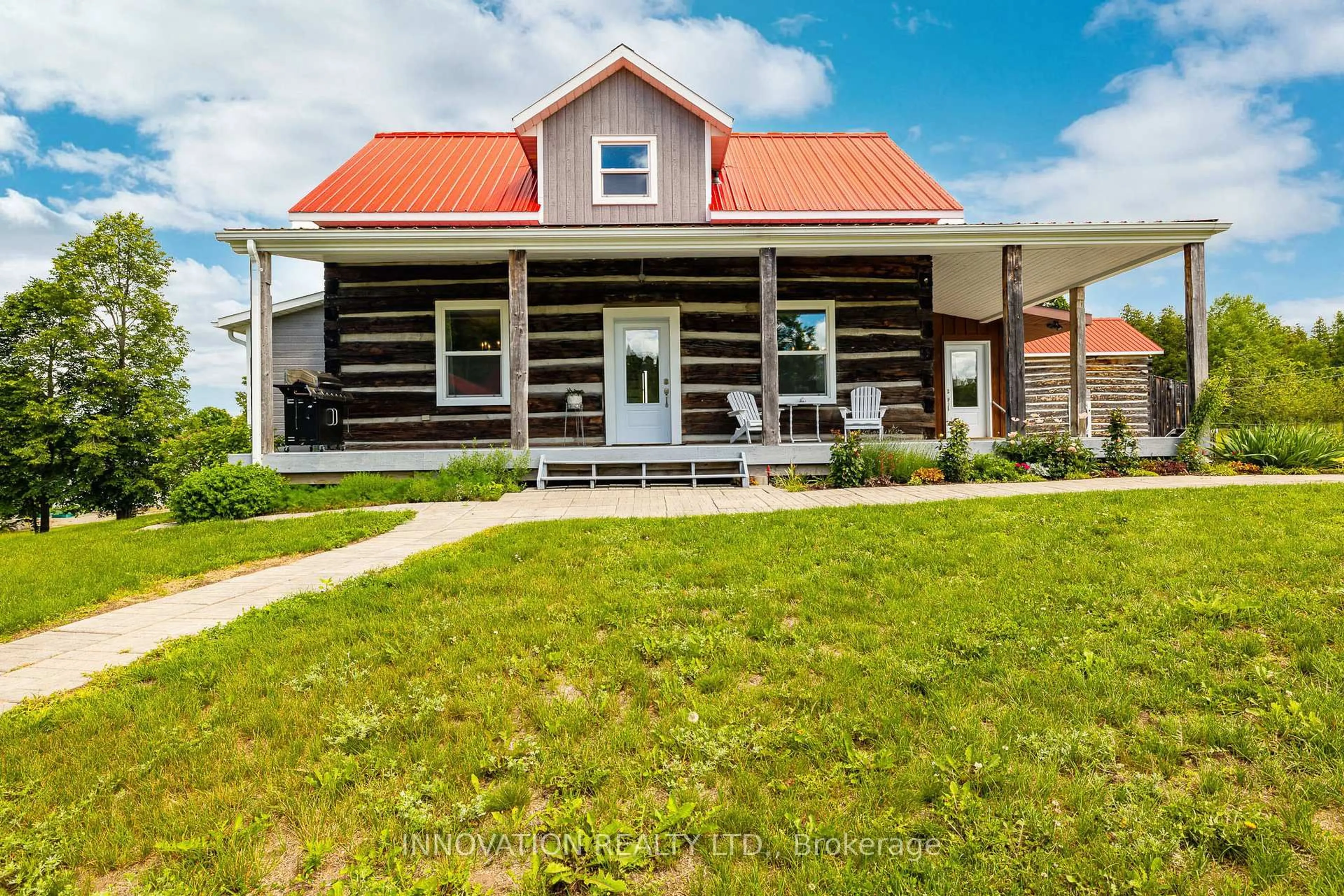 Home with vinyl exterior material, building for 172 Mink Lake Rd, Eganville Ontario K0J 1T0