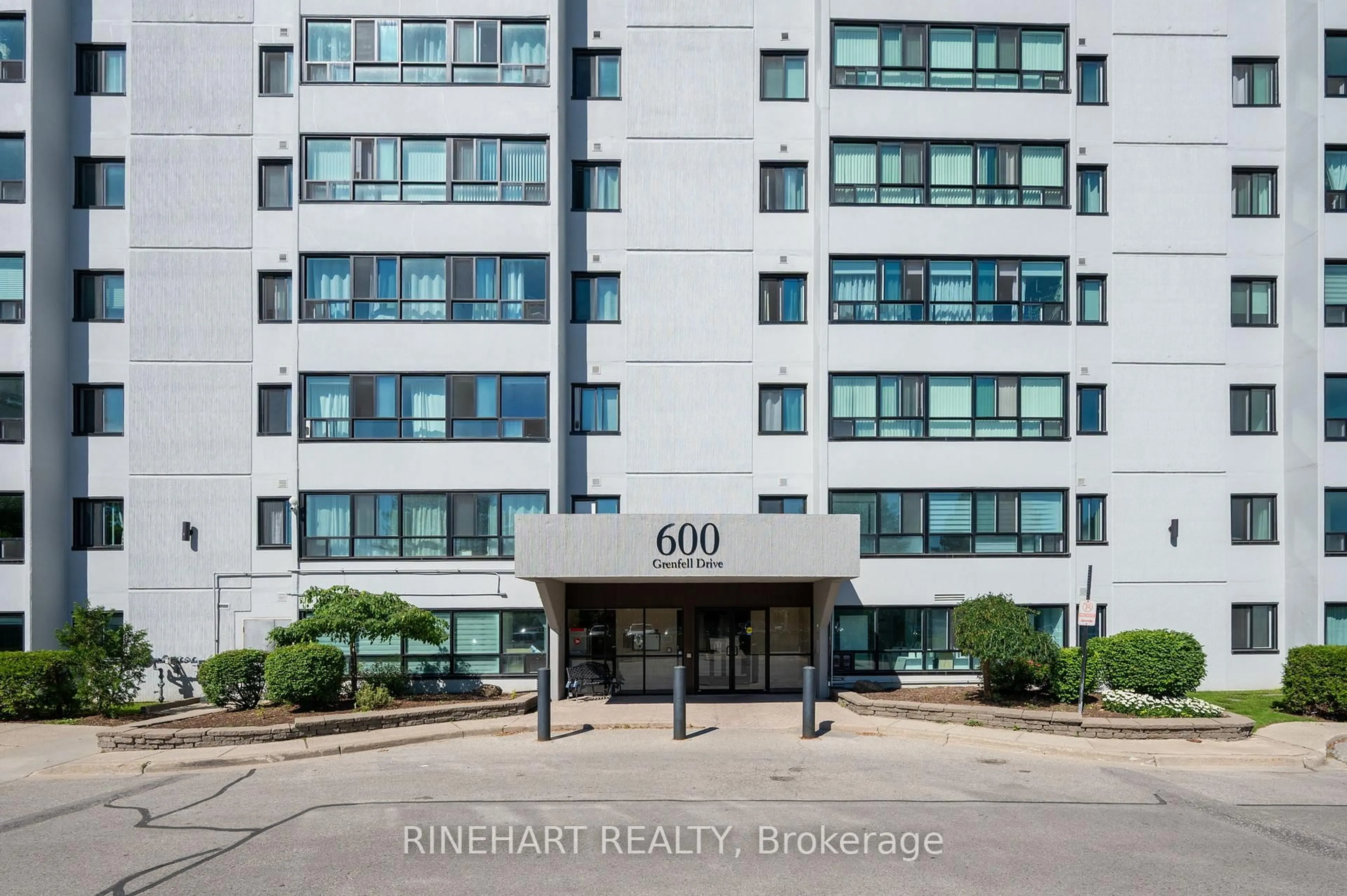 Indoor entryway for 600 GRENFELL Dr #311, London North Ontario N5X 2R8