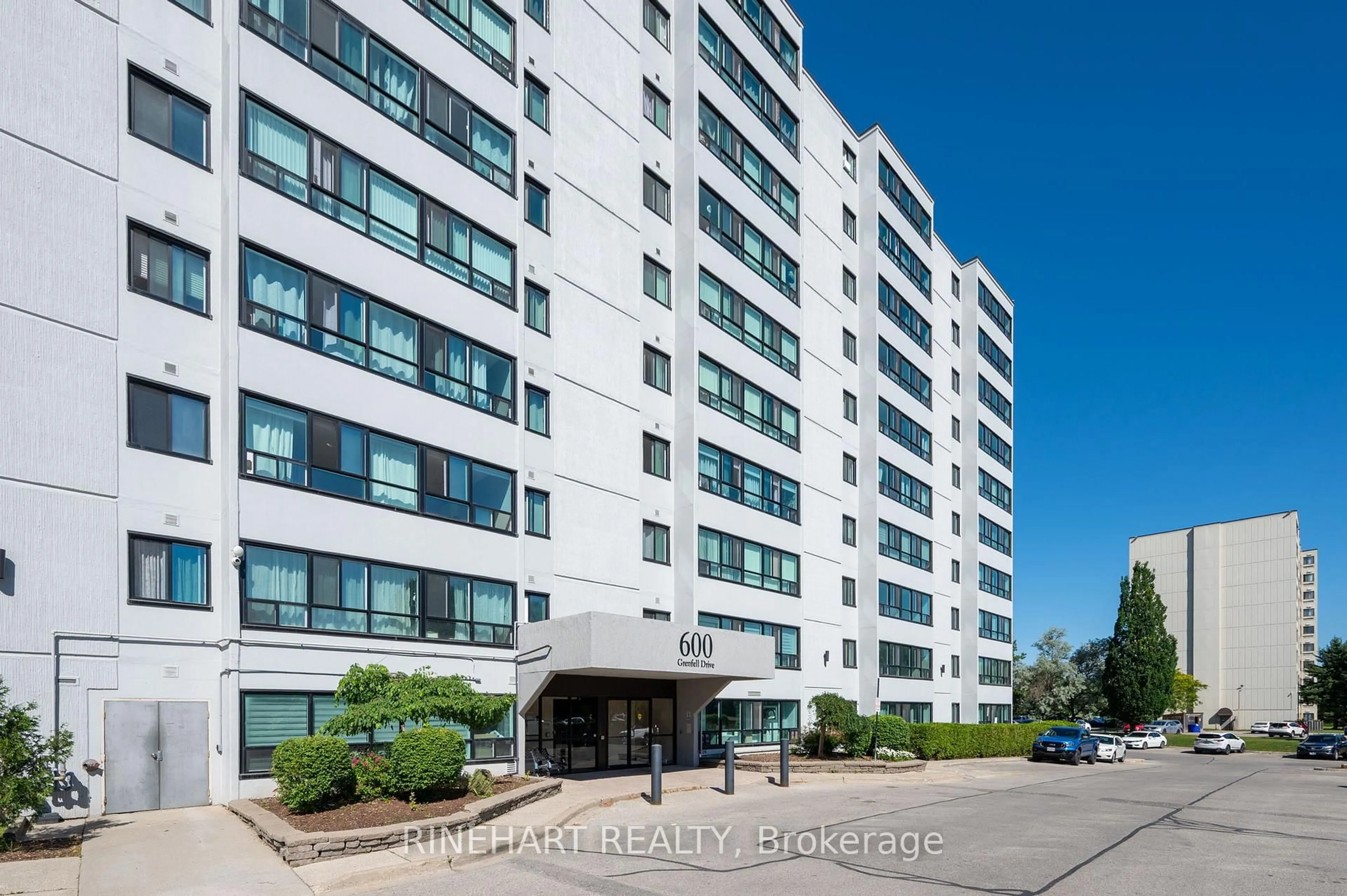 Indoor foyer for 600 GRENFELL Dr #311, London North Ontario N5X 2R8