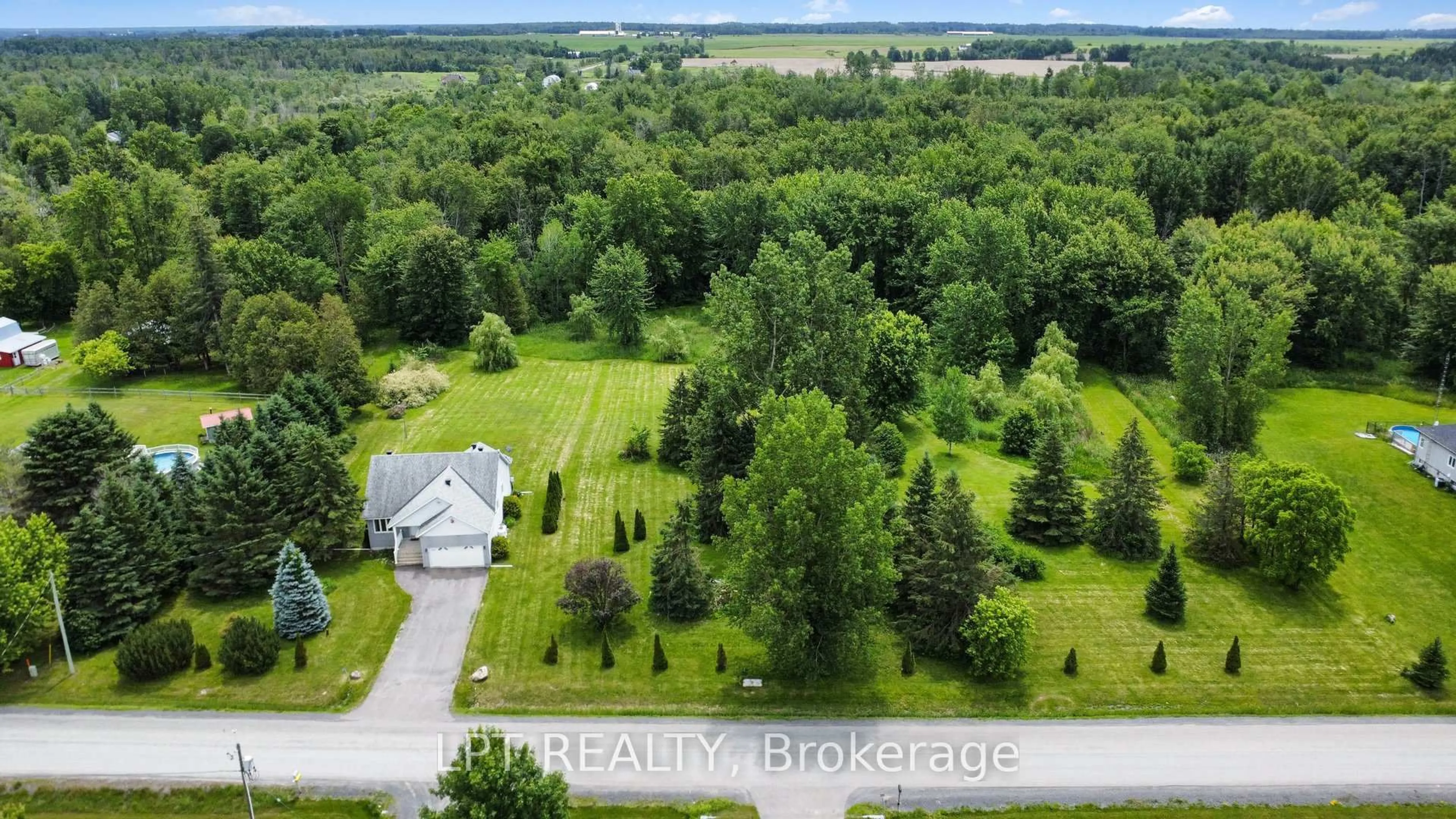 A pic from outside/outdoor area/front of a property/back of a property/a pic from drone, water/lake/river/ocean view for 3898 Etienne Rd, Sarsfield Ontario K0A 3E0