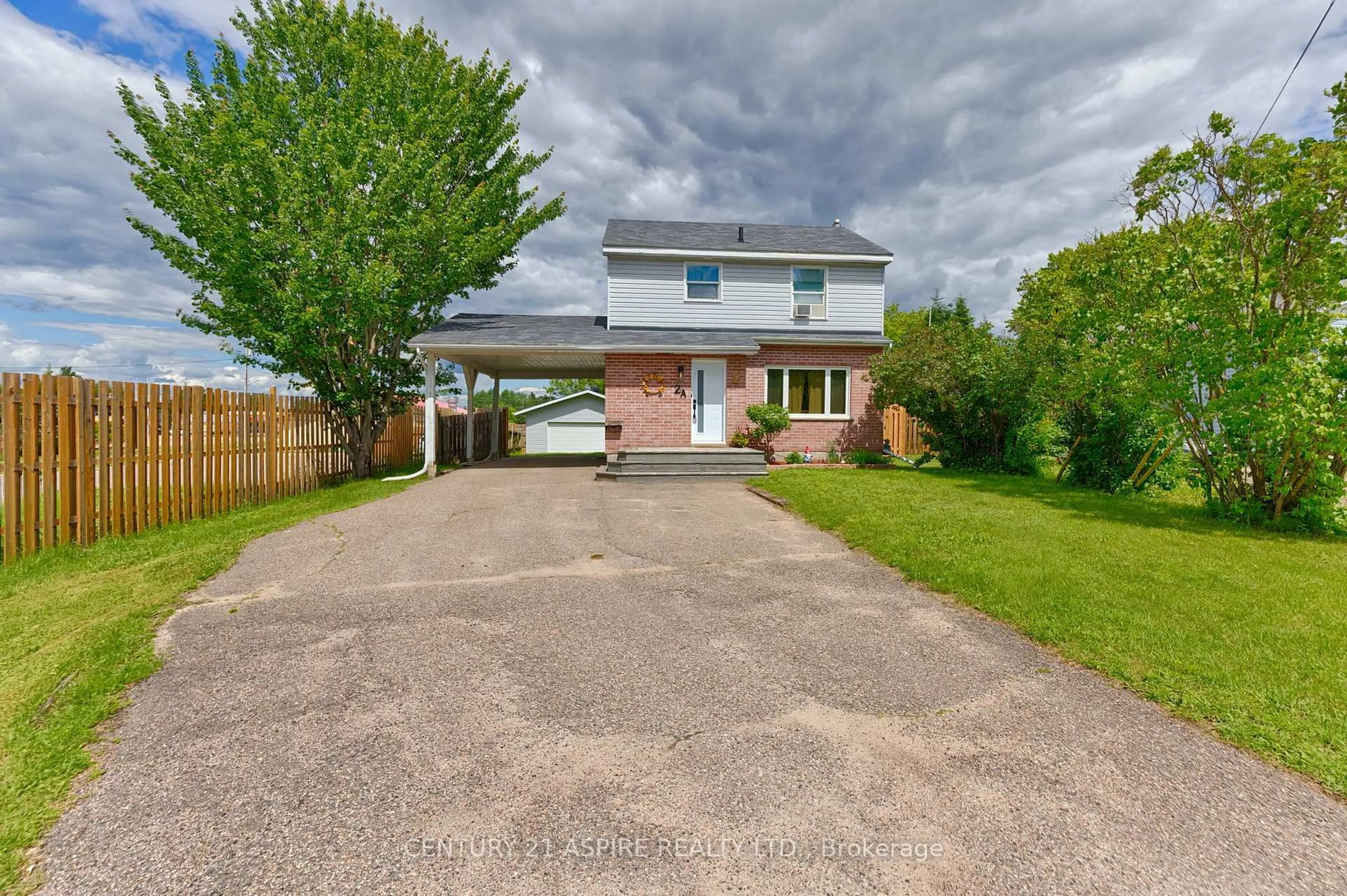 A pic from outside/outdoor area/front of a property/back of a property/a pic from drone, street for 2A Selkirk St, Petawawa Ontario K8H 3C1