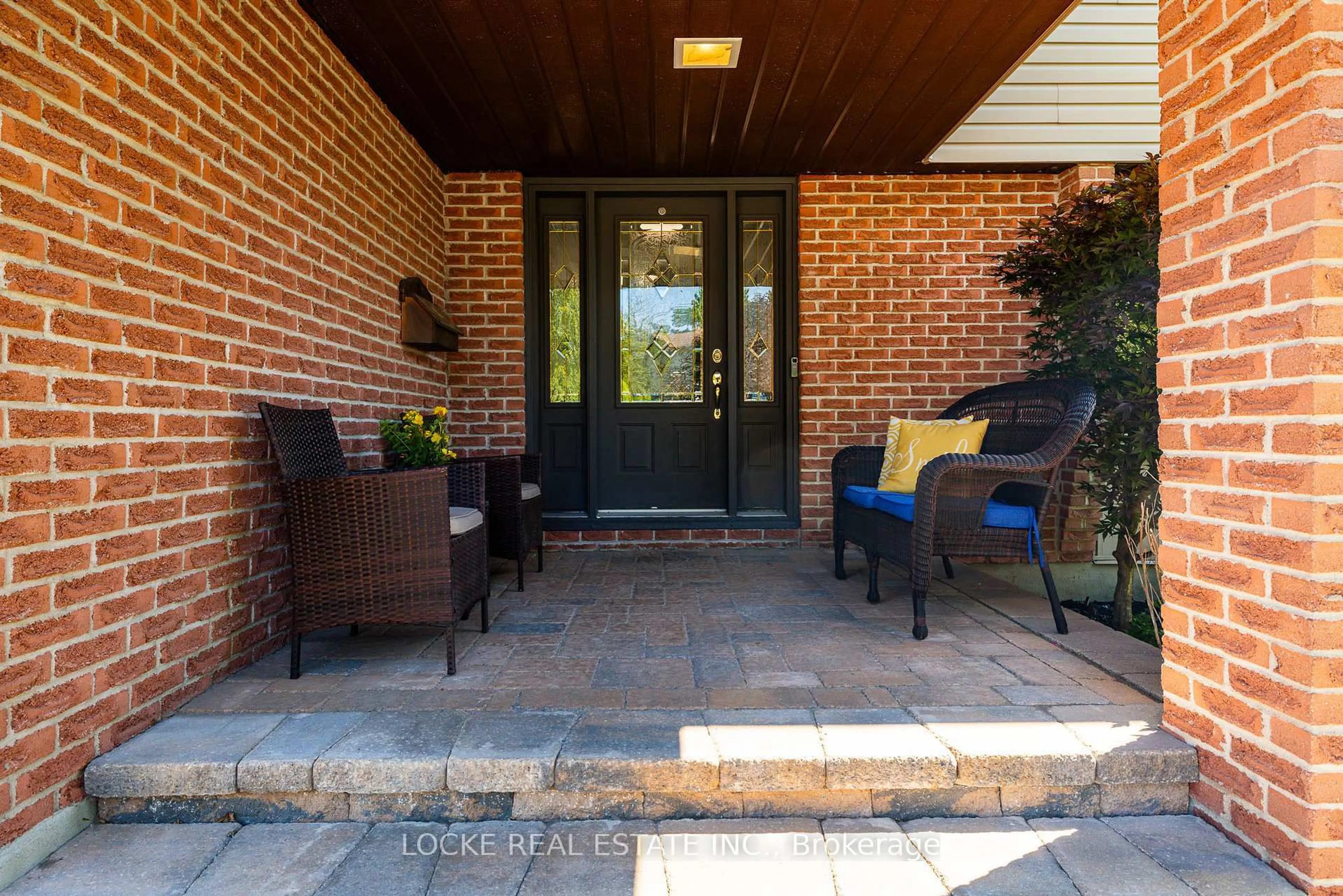 Unknown for 1821 Woodhaven Hts, Orleans Ontario K1E 2W3