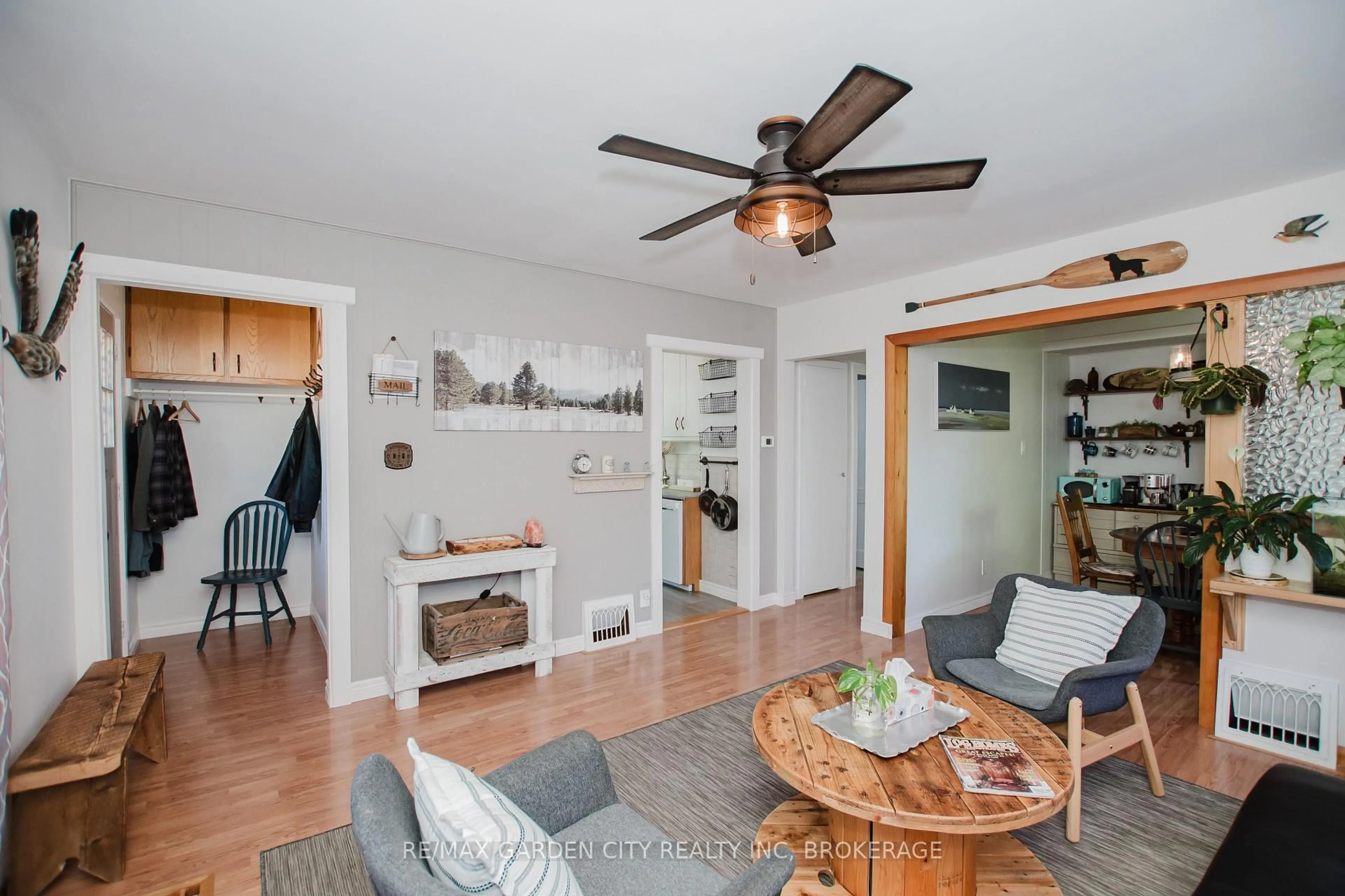 Unknown for 9 Blain Pl, St. Catharines Ontario L2P 2R6