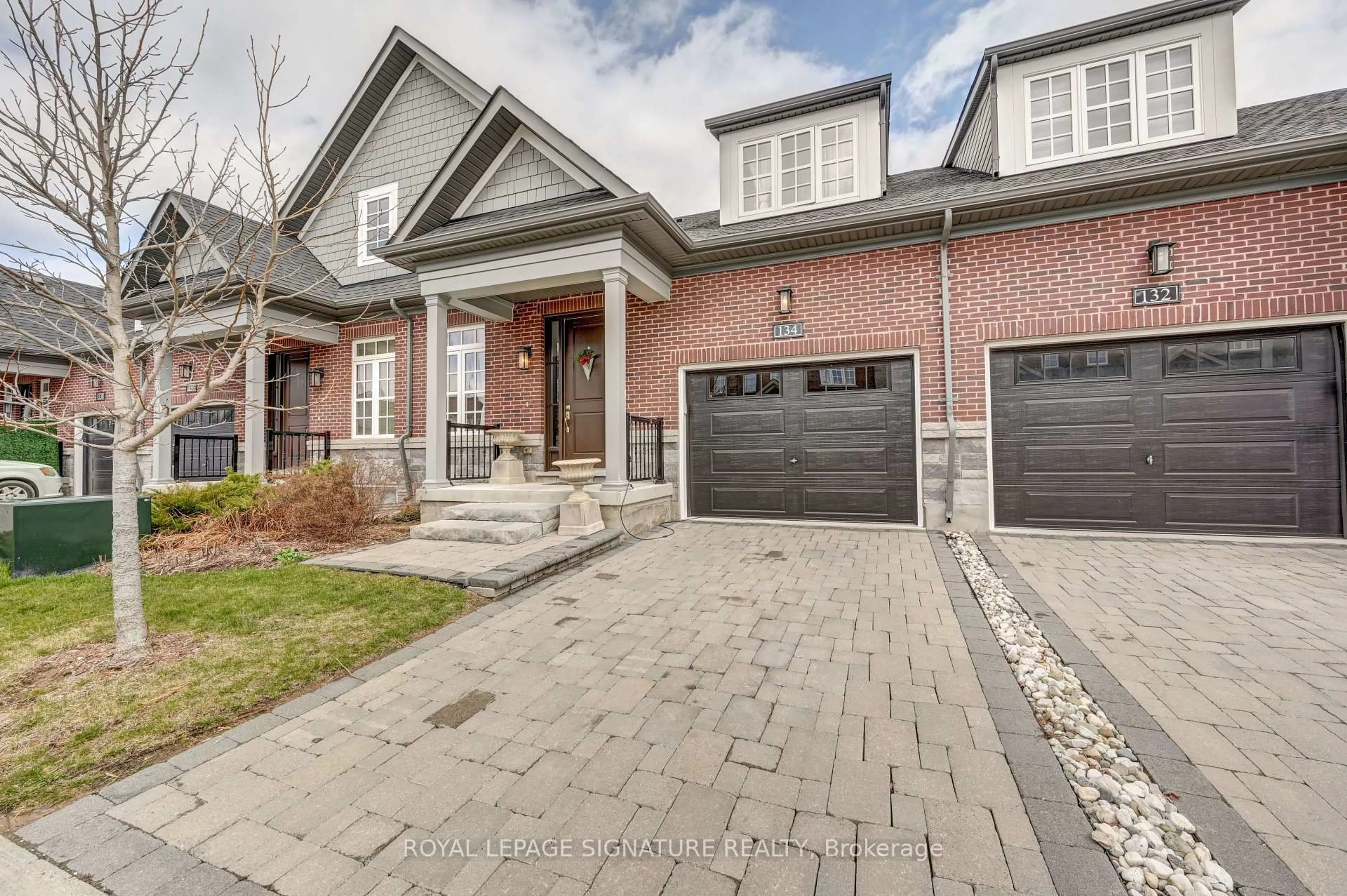 Home with brick exterior material, street for 134 Anne St, Niagara-on-the-Lake Ontario L0S 1J0