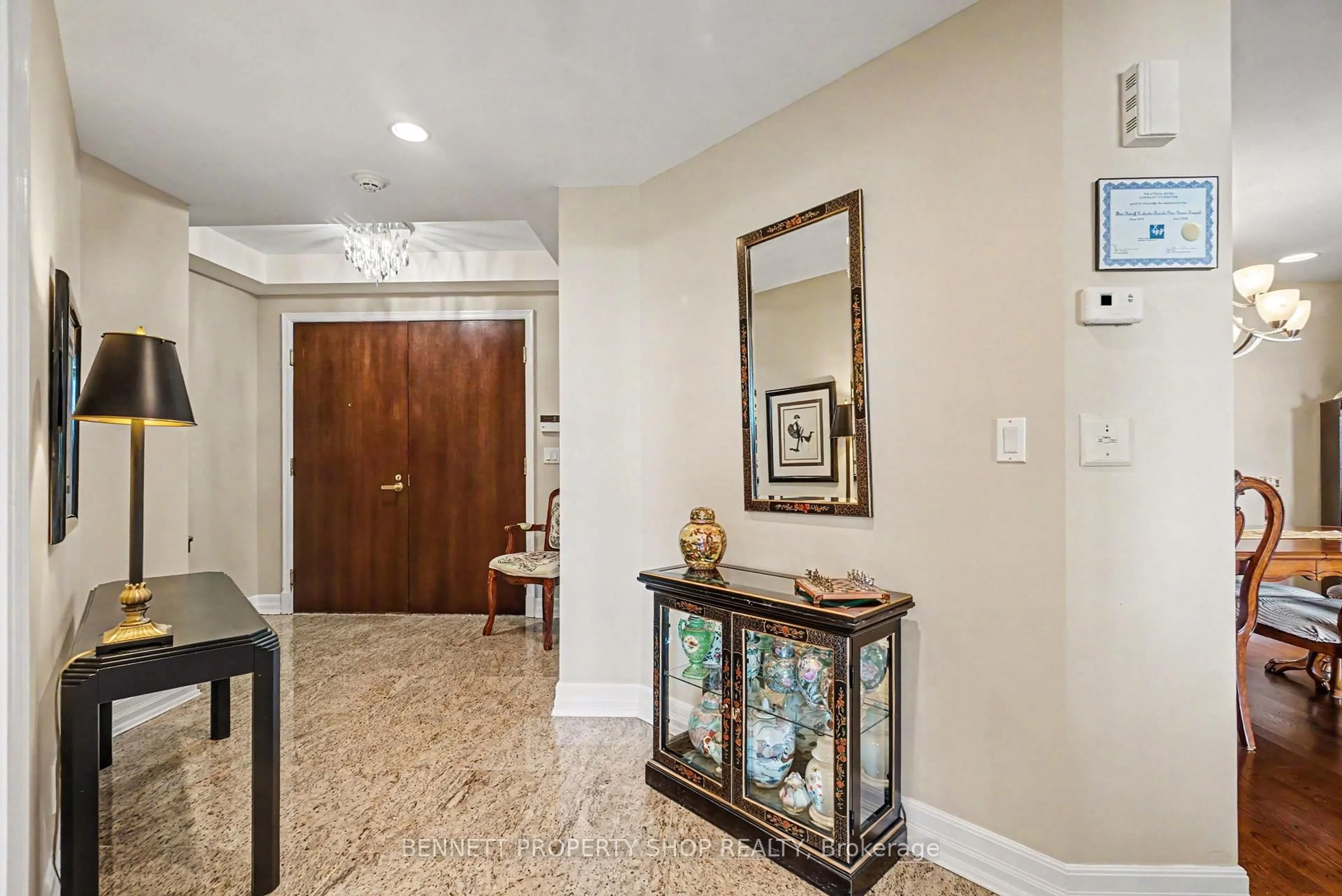 Indoor foyer for 3580 Rivergate Way #708, Ottawa Ontario K1V 1V5