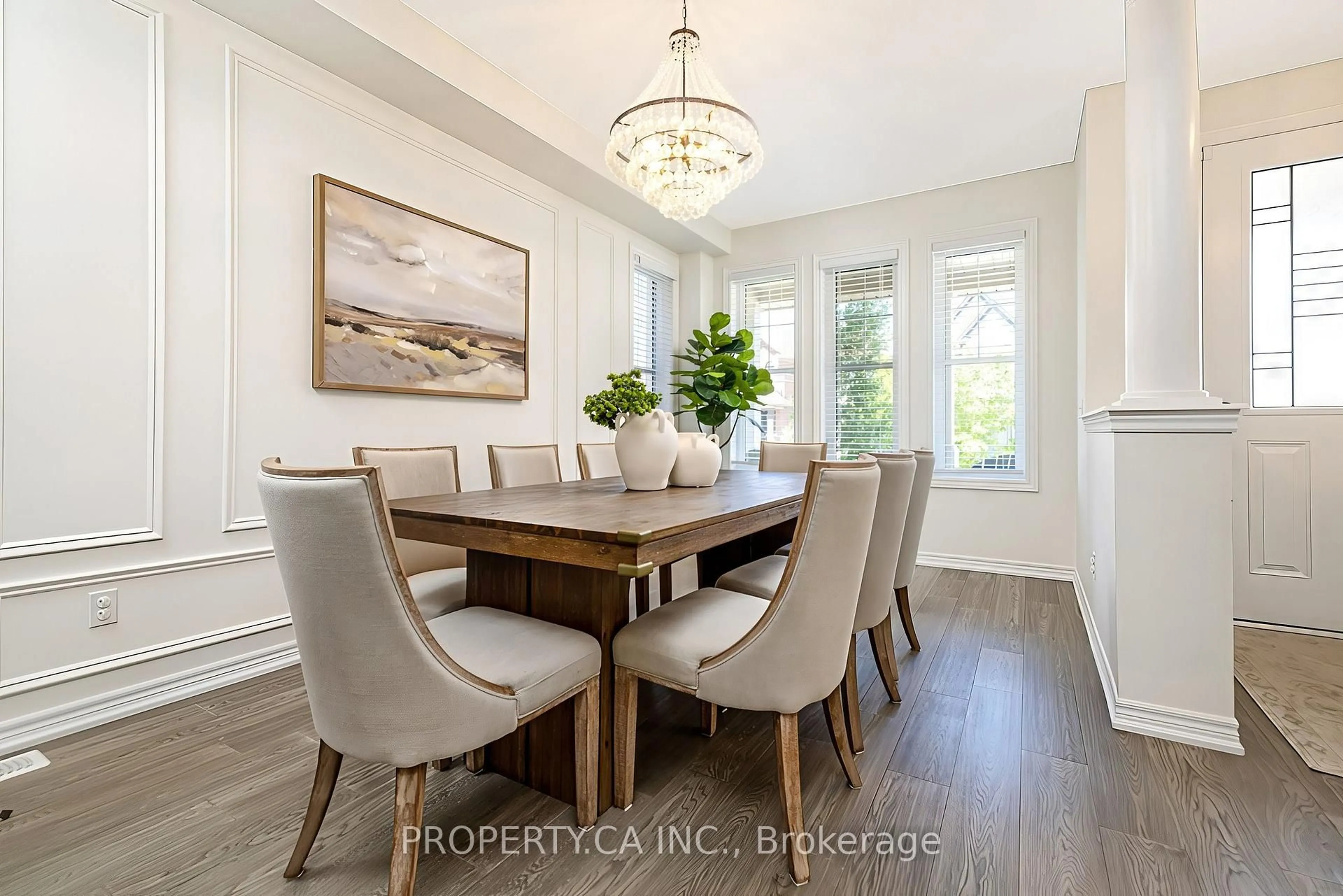 Dining room, wood/laminate floor for 27 Macbean Cres, Hamilton Ontario L8B 0S5