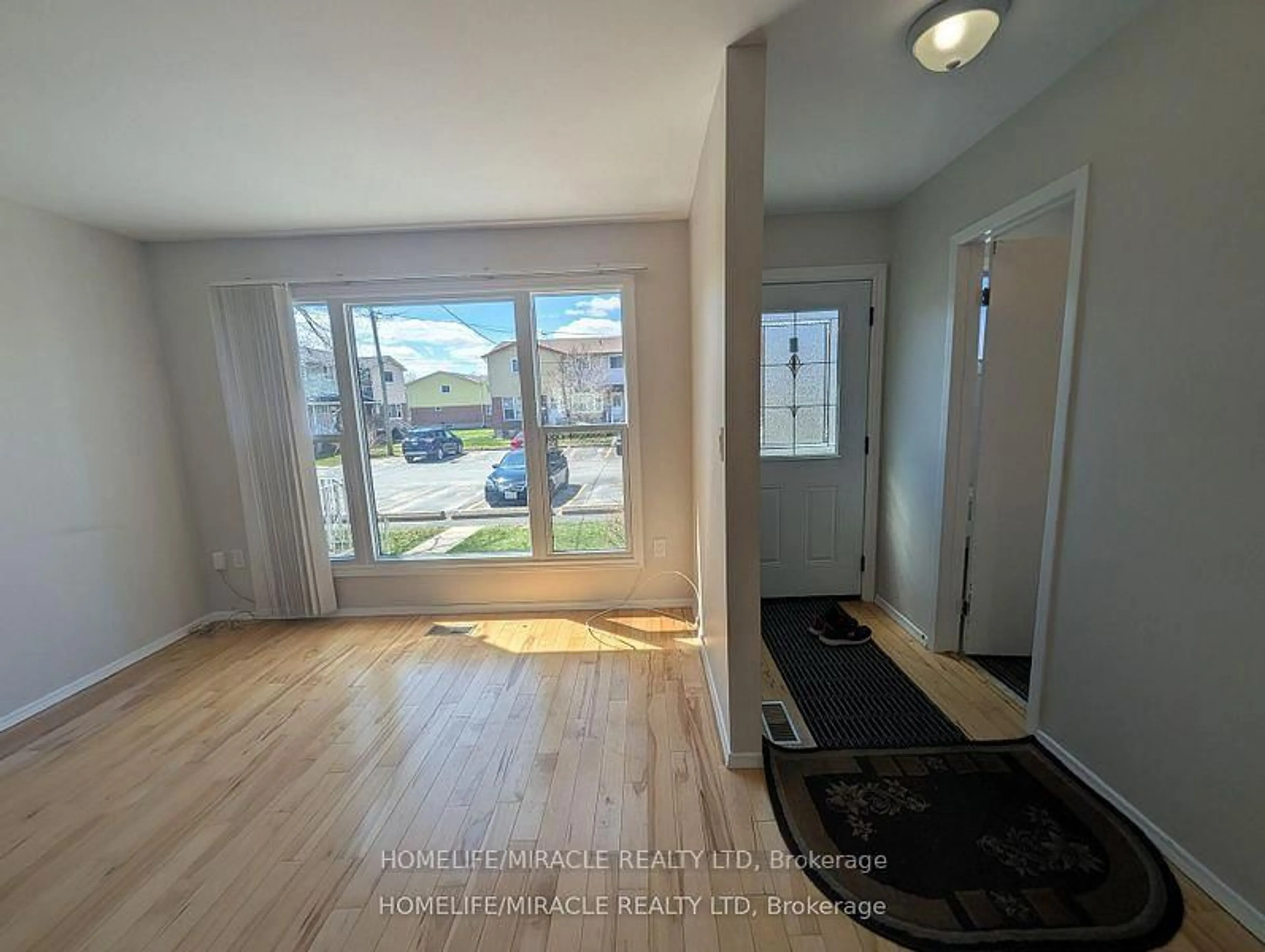 Indoor entryway for 27 Addington St #7, Loyalist Ontario K7N 1C6