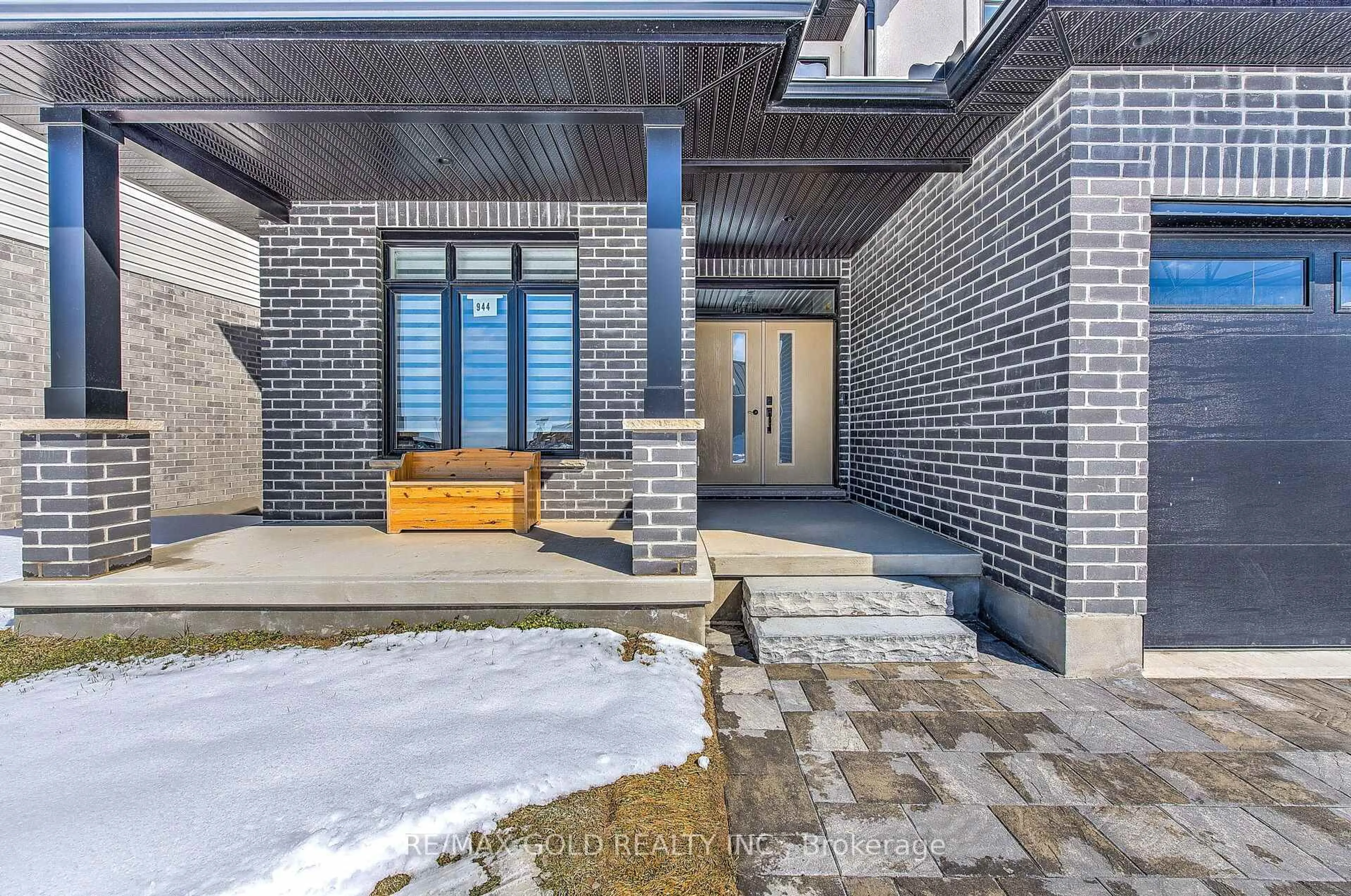 Unknown for 944 Trailsway Ave, London South Ontario N6K 0K6
