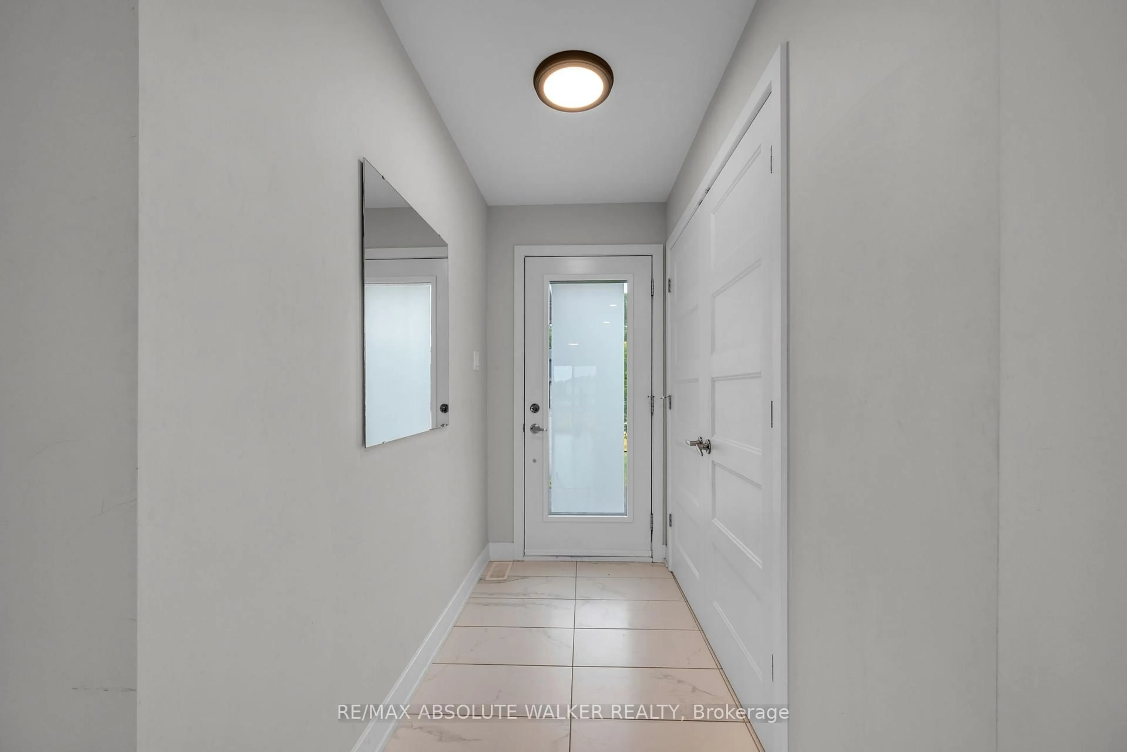 Indoor entryway for 48 Christian St, The Nation Ontario K0A 2M0