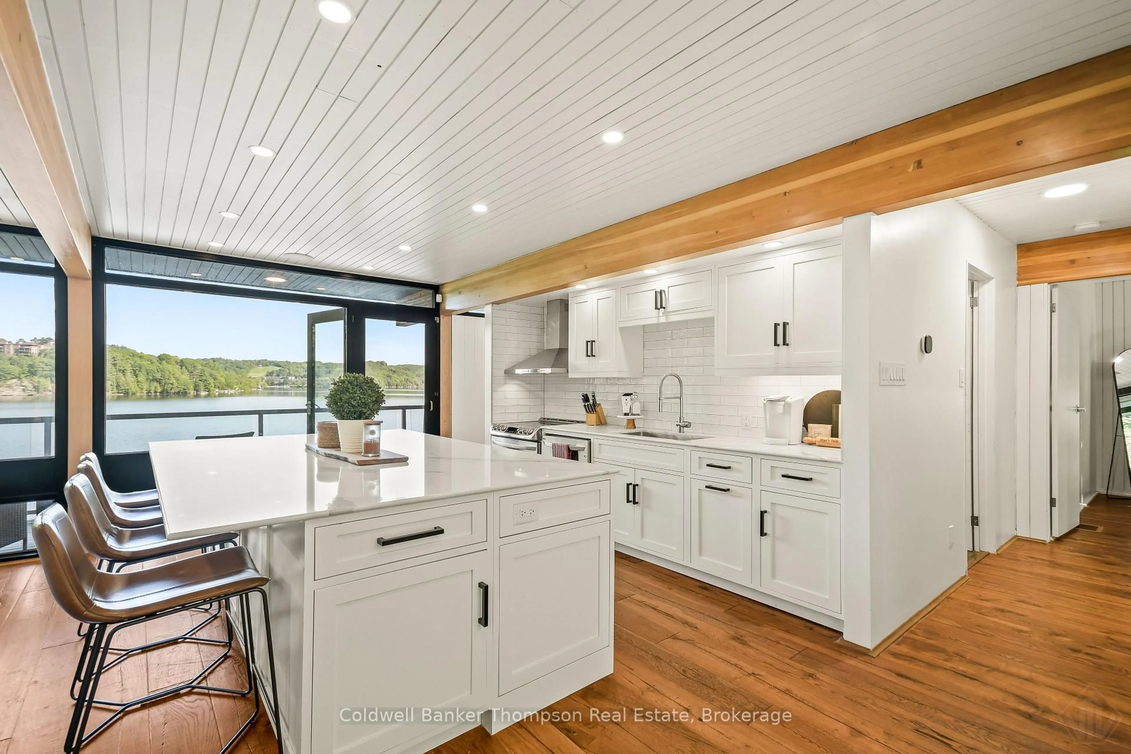 Open concept kitchen, unknown for 1053 HEMLOCK POINT Lane, Lake of Bays Ontario P1H 2J6