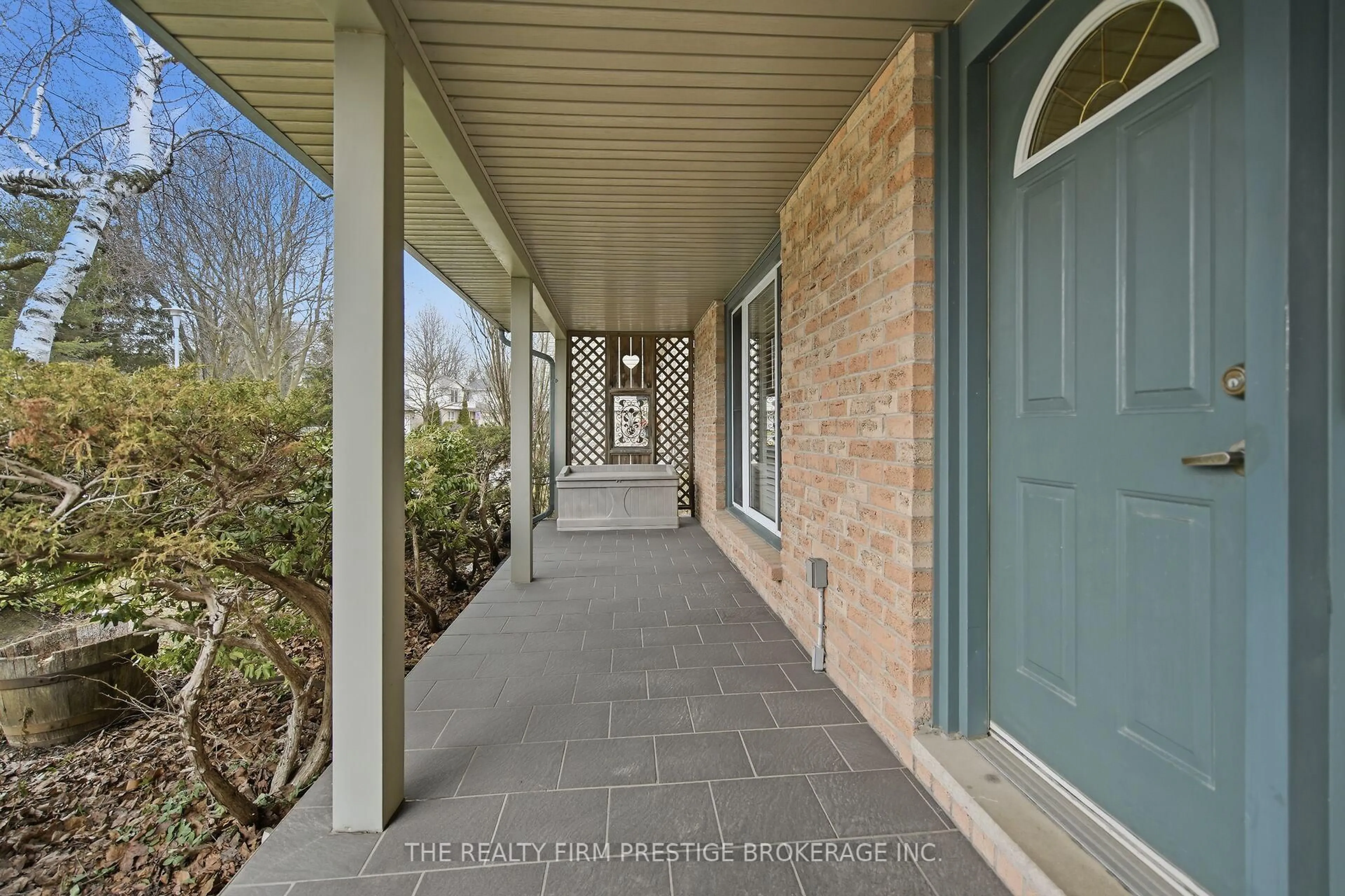 Unknown for 126 Gardenvale Cres, London South Ontario N6J 4B9