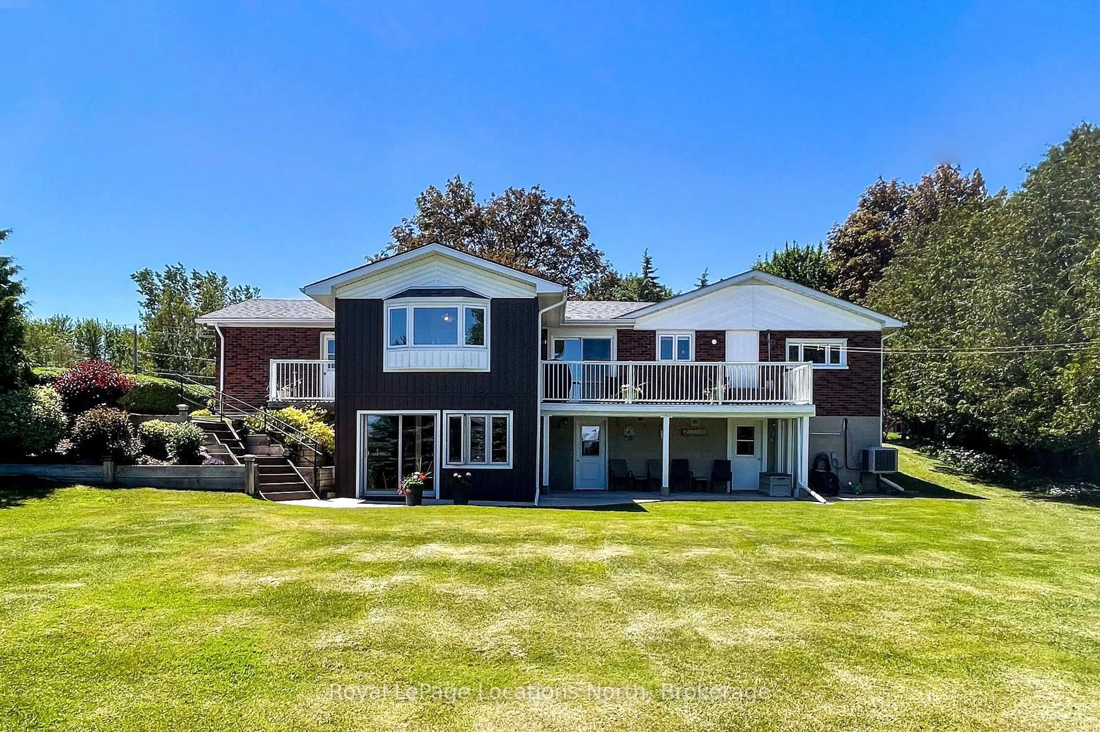A pic from outside/outdoor area/front of a property/back of a property/a pic from drone, unknown for 595 Ridge Rd, Meaford Ontario N4L 1L9