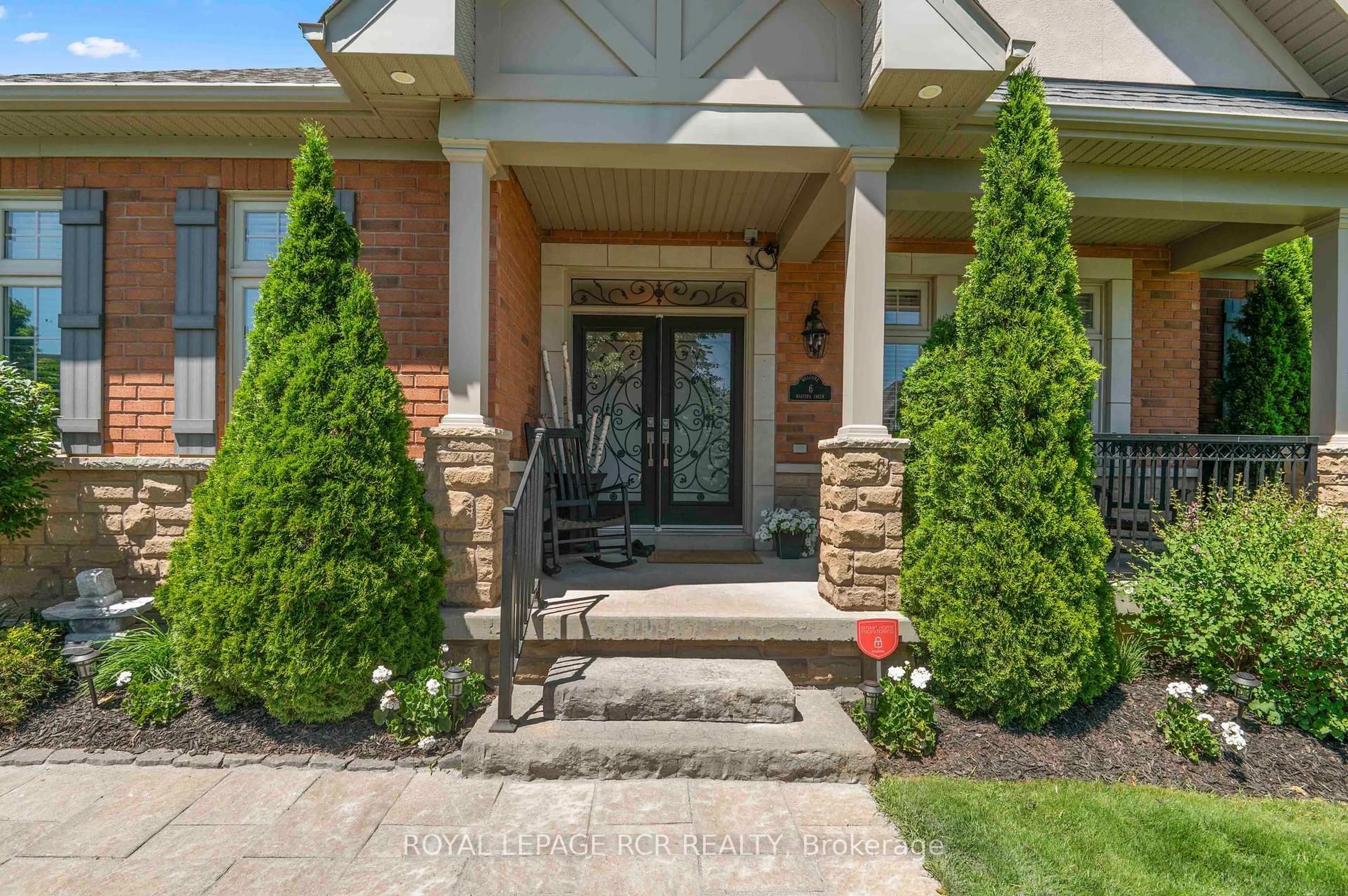 Indoor entryway for 6 Masters Creek Blvd, Mono Ontario L9W 6L7