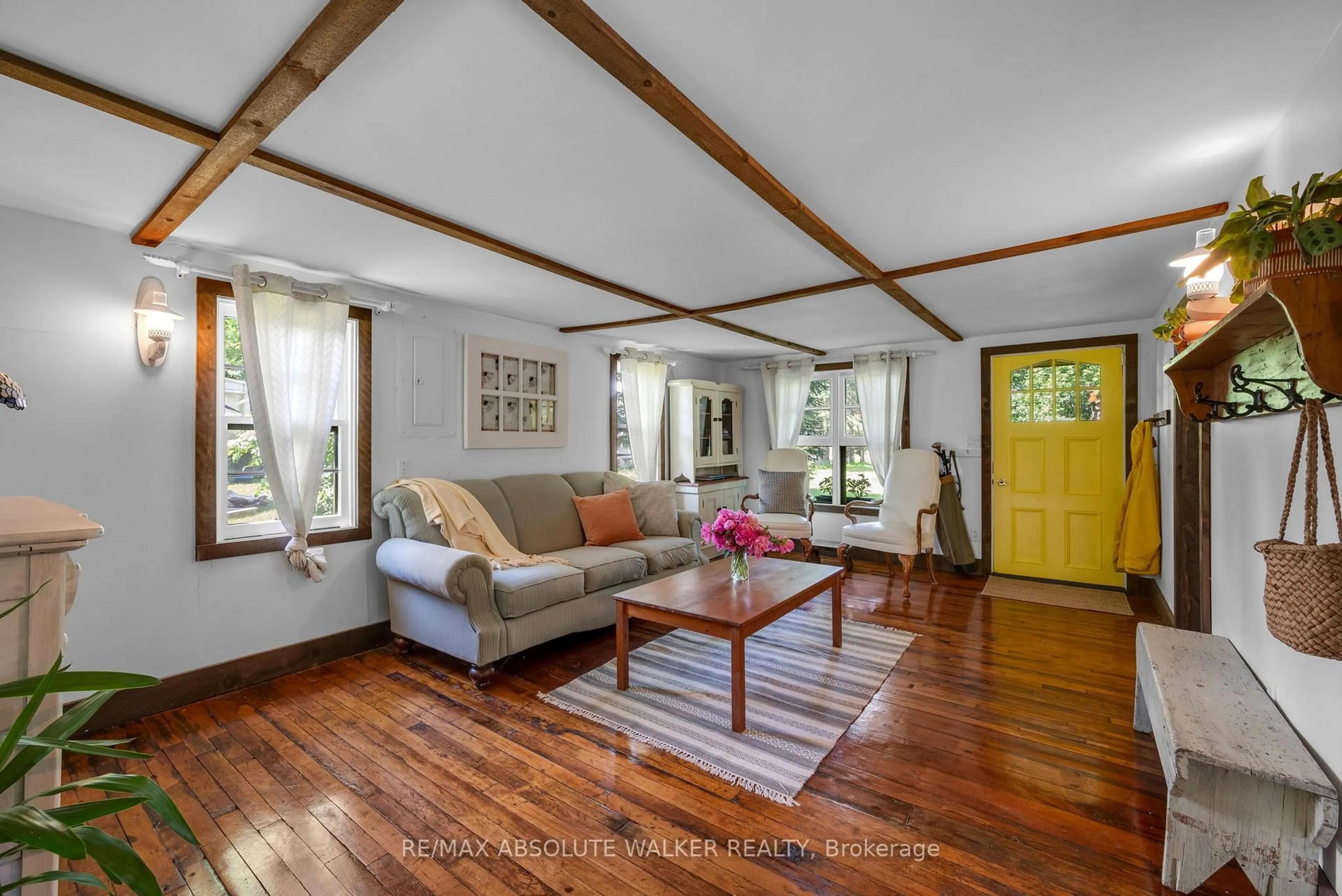 Living room with furniture, unknown for 2738 County 29 Rd, Pakenham Ontario K0A 2X0