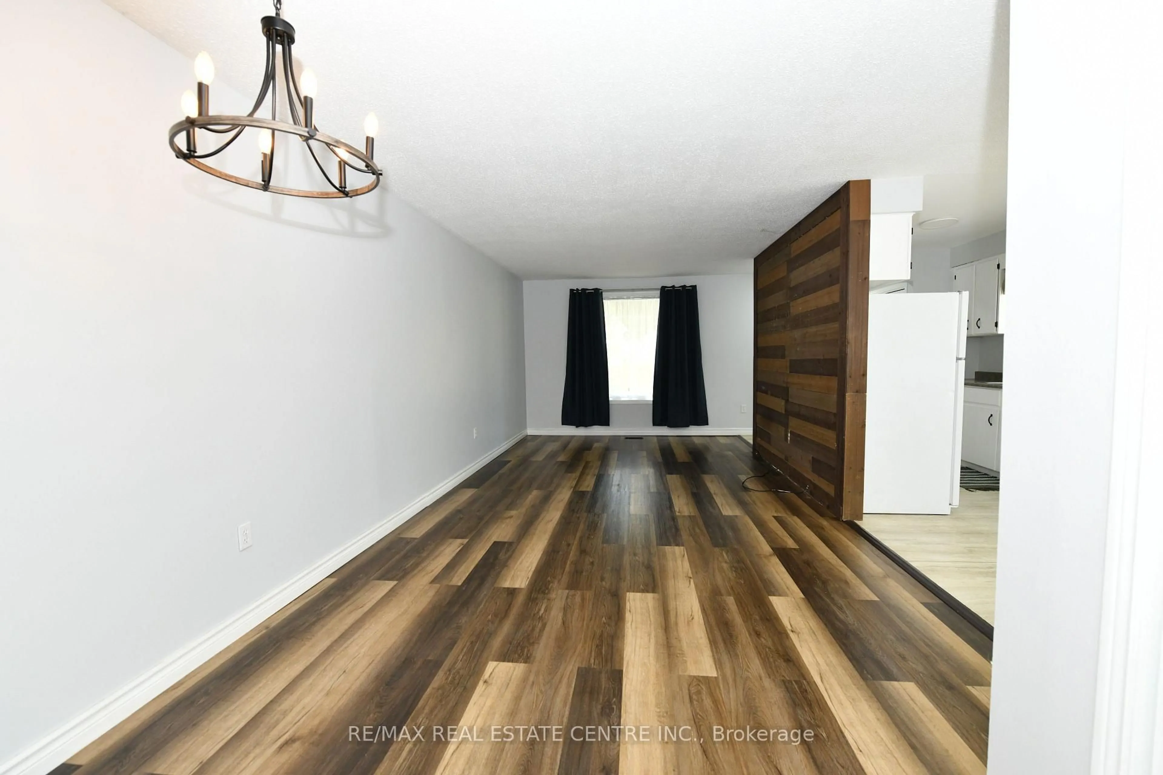 Unknown for 5 HARMONY Crt, Cambridge Ontario N1R 7T3