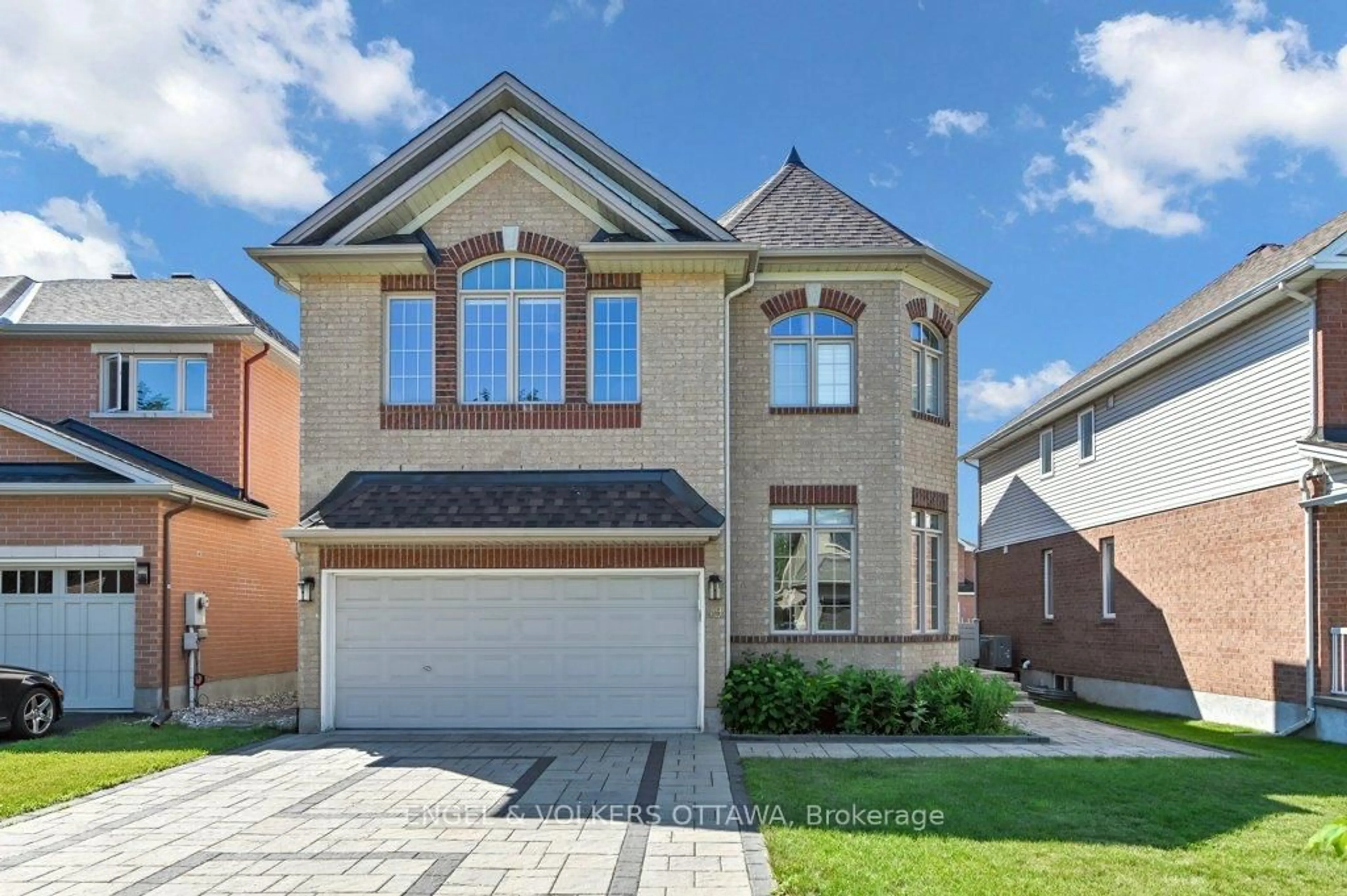Home with brick exterior material, street for 49 Grenwich Circ, Ottawa Ontario K2C 4G1