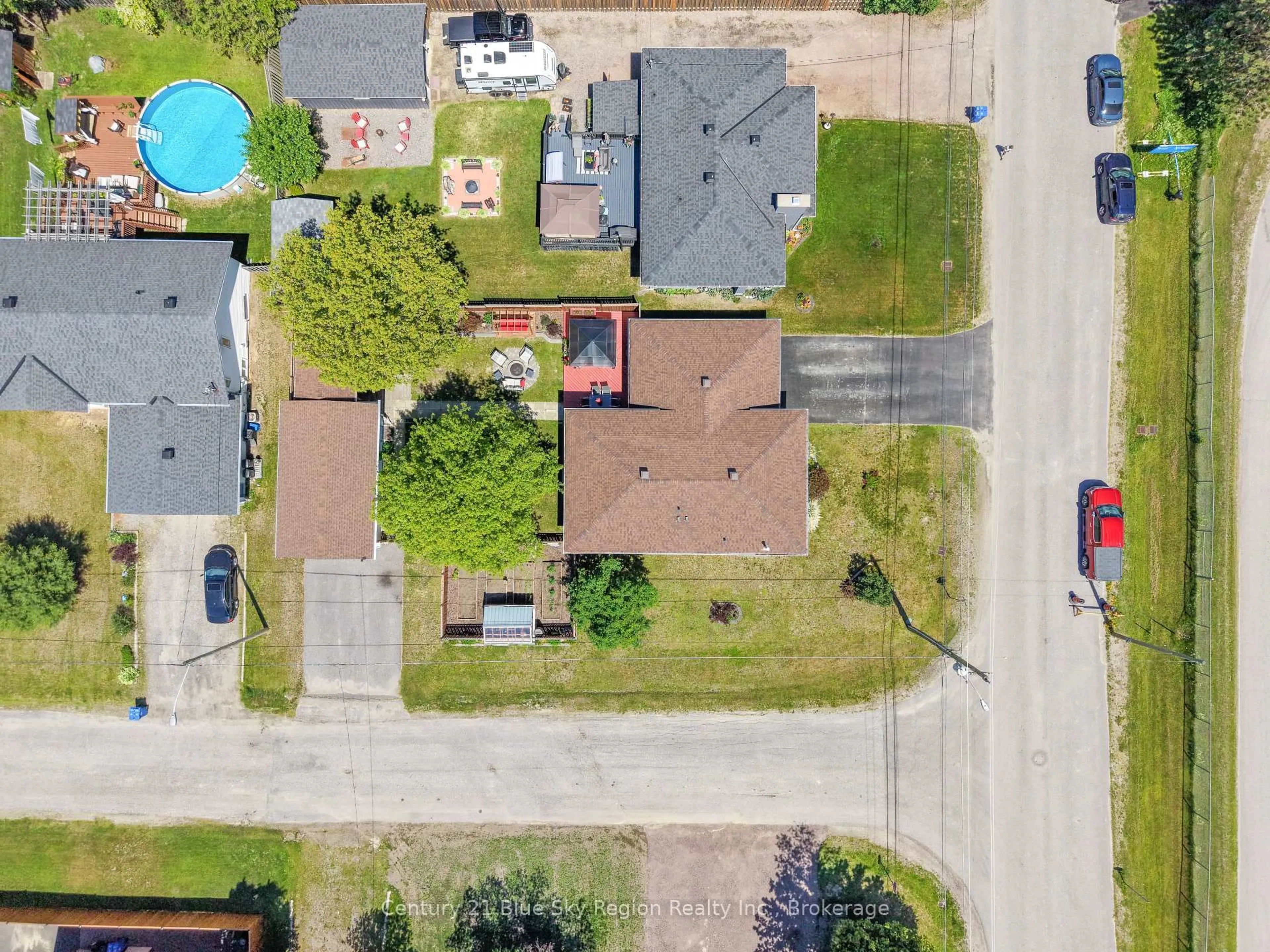A pic from outside/outdoor area/front of a property/back of a property/a pic from drone, street for 41 Michaud St, West Nipissing Ontario P2B 1B6