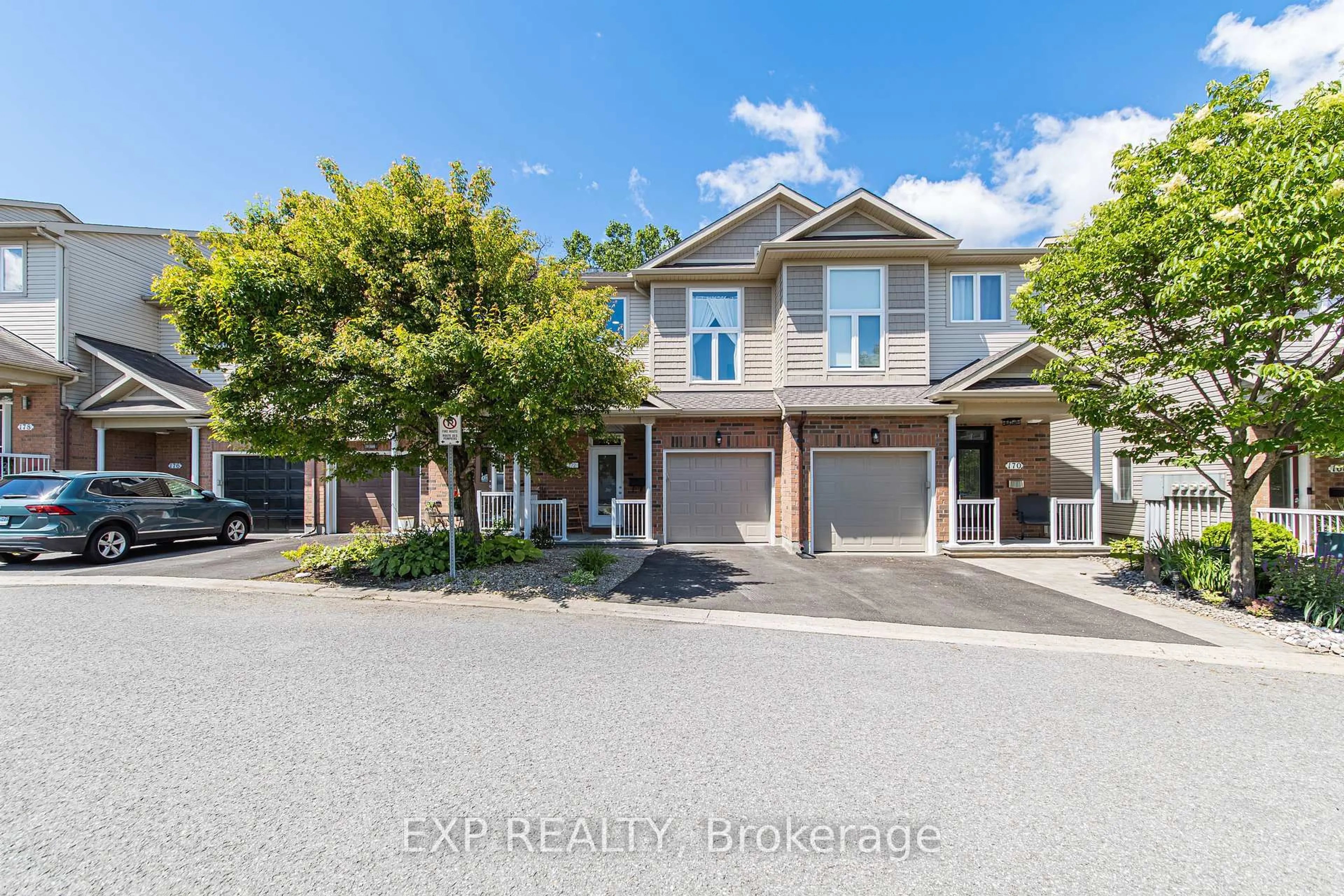 A pic from outside/outdoor area/front of a property/back of a property/a pic from drone, street for 172 Parkrose Private, Ottawa Ontario K4A 0N8