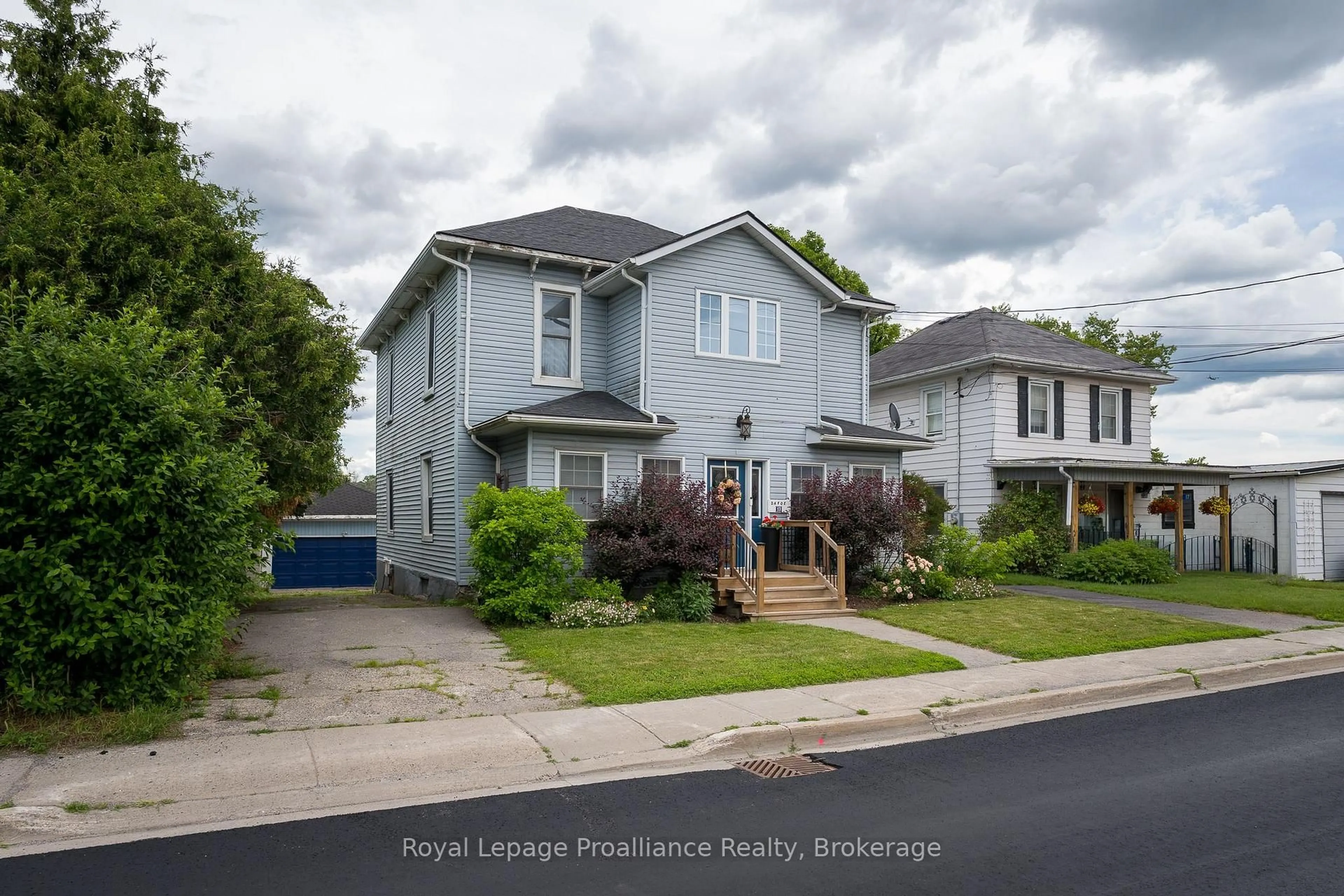 A pic from outside/outdoor area/front of a property/back of a property/a pic from drone, street for 13 South Trent St, Hastings Ontario K0K 2C0