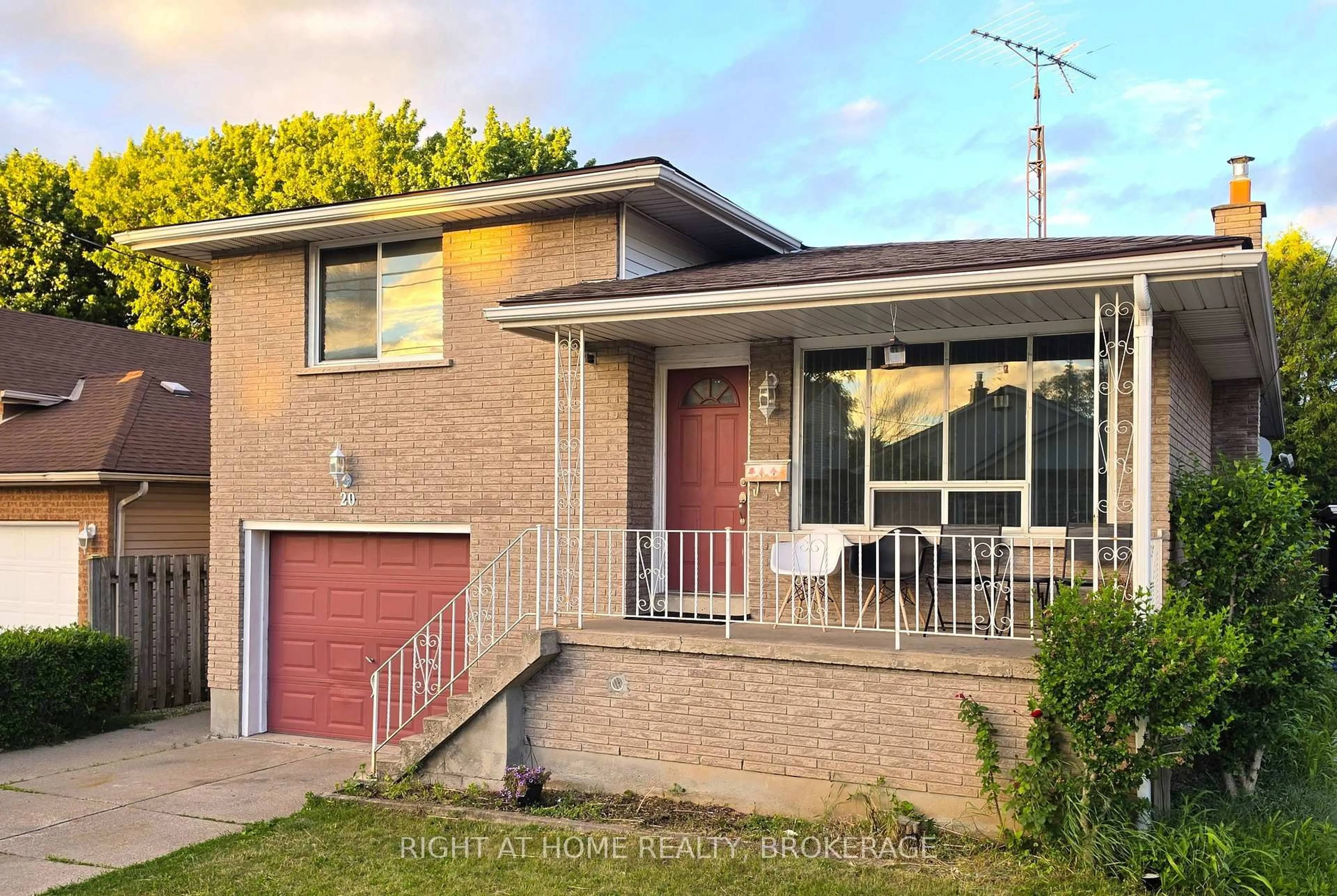 Home with brick exterior material, street for 20 Augusta Ave, St. Catharines Ontario L2M 5R2