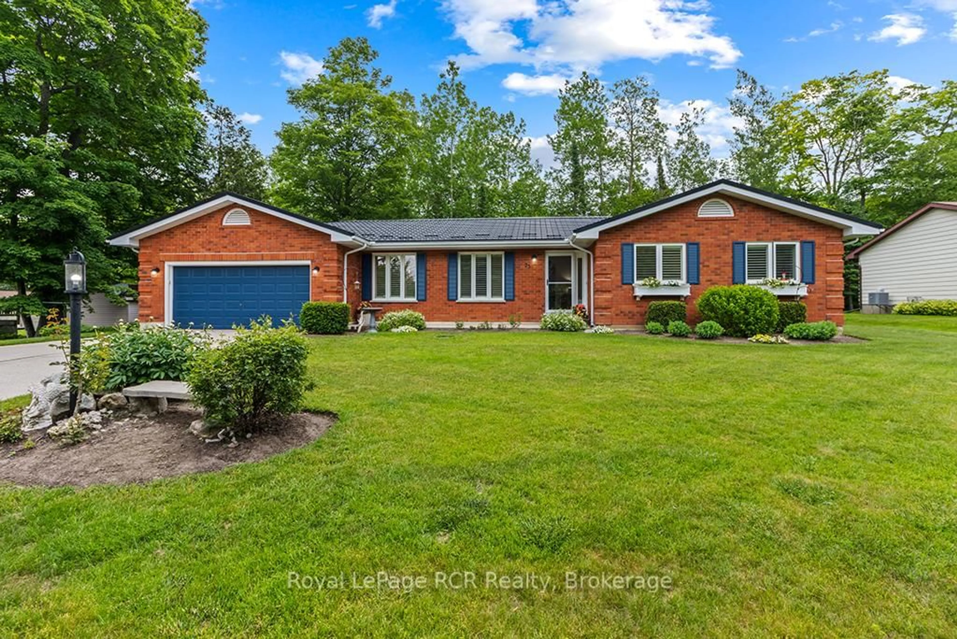 Home with brick exterior material, street for 25 GRAHAM Cres, South Bruce Peninsula Ontario N0H 2G0