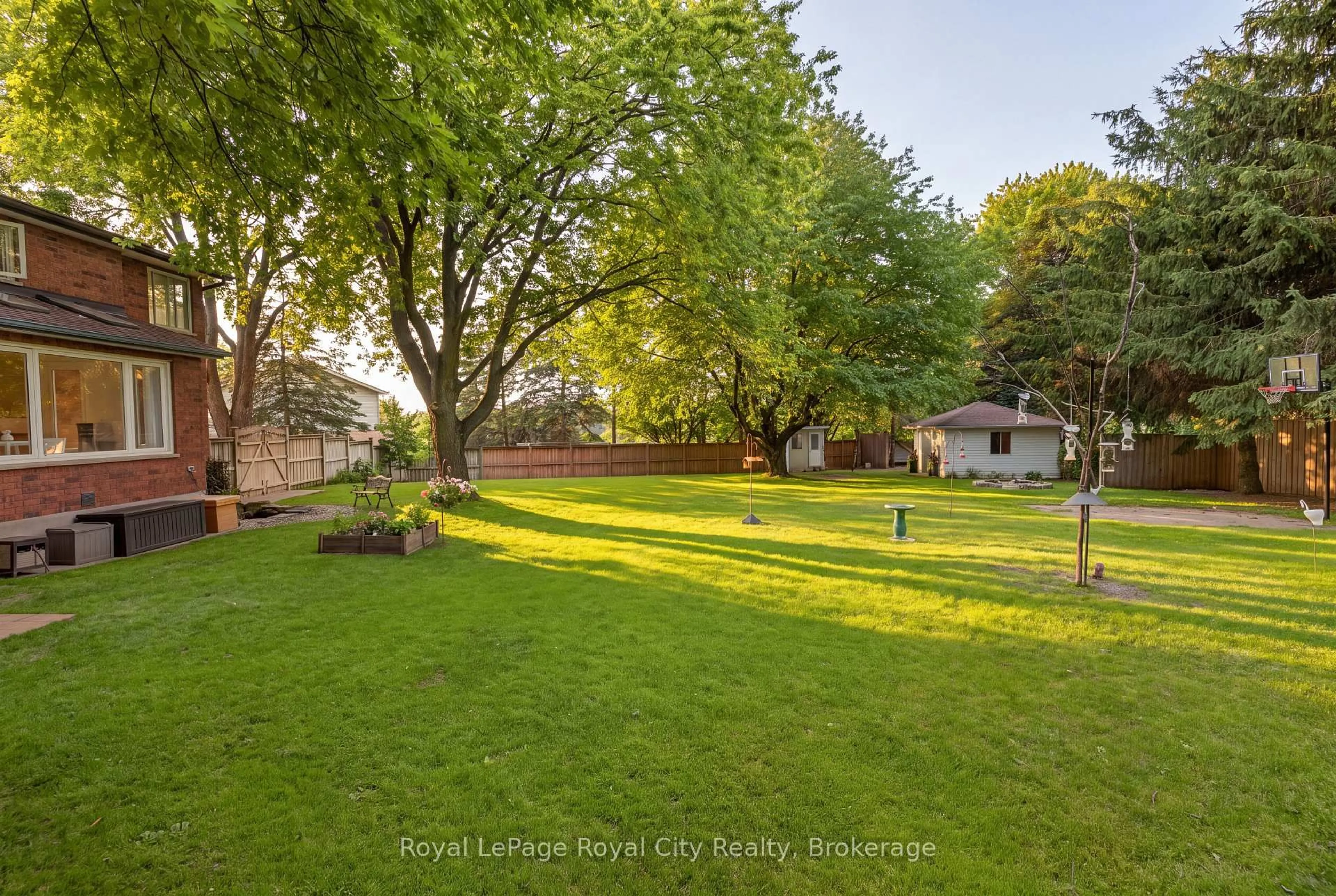 A pic from outside/outdoor area/front of a property/back of a property/a pic from drone, street for 9 Darren Pl, Guelph/Eramosa Ontario N1E 0P1