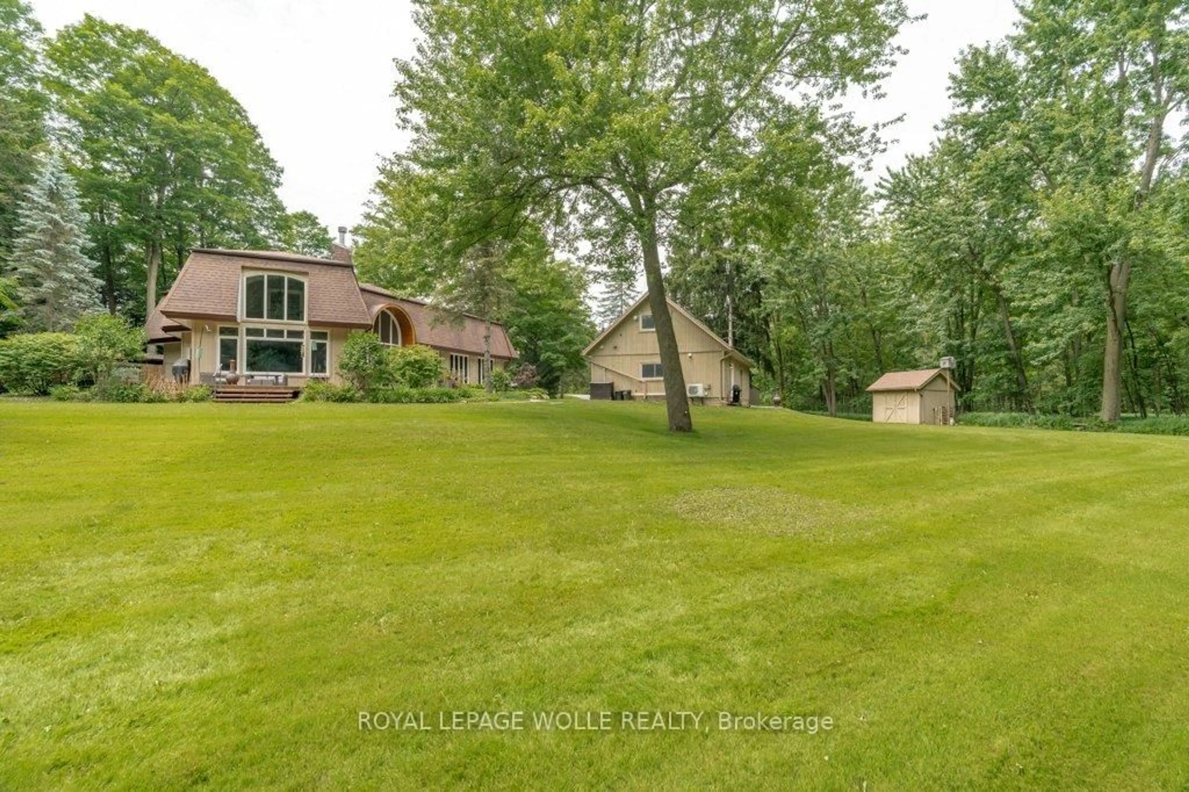 A pic from outside/outdoor area/front of a property/back of a property/a pic from drone, unknown for 2229 Herrgott Rd, Wellesley Ontario N0B 2M0