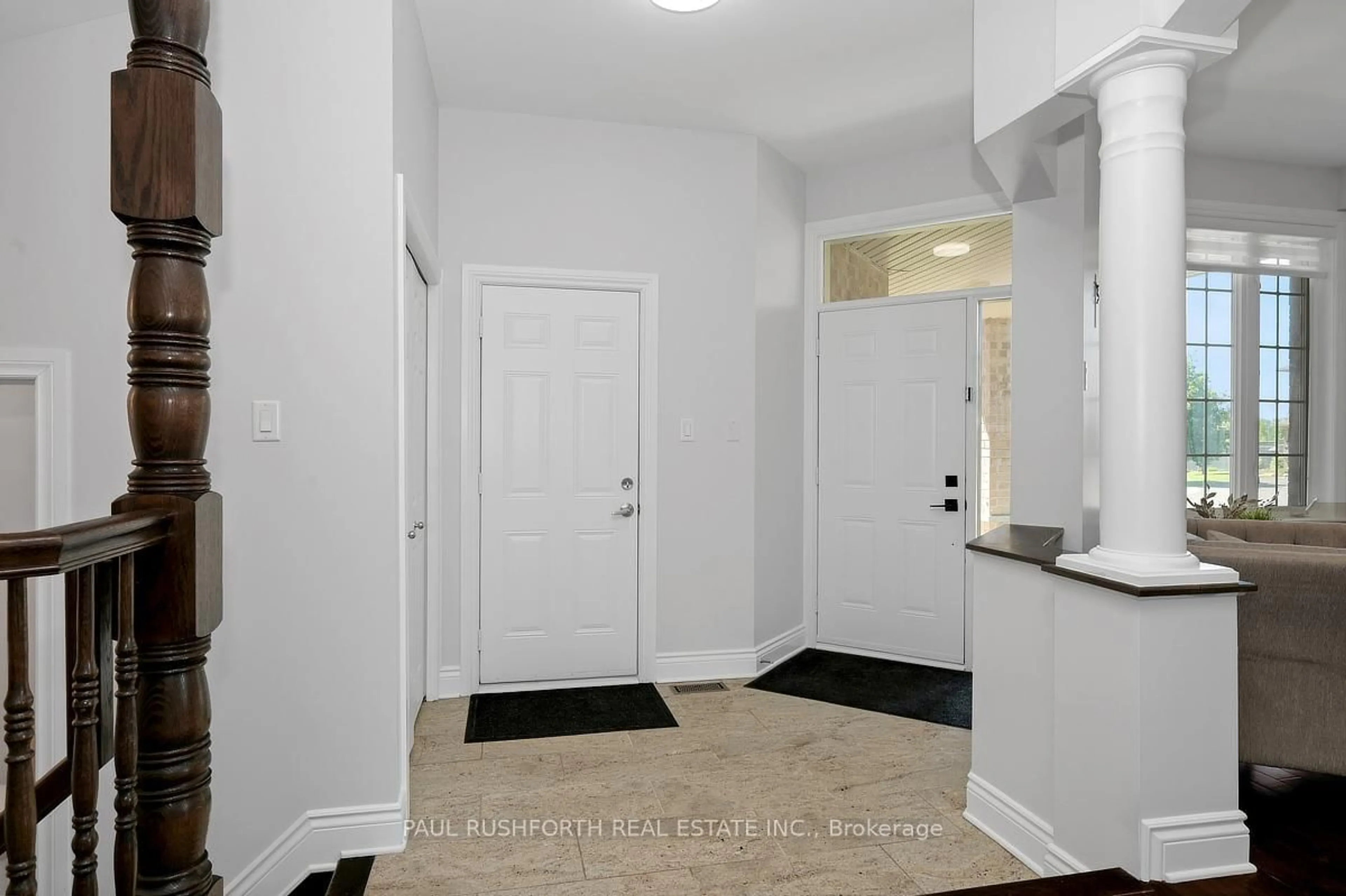 Indoor entryway for 6829 Breanna Cardill St, Greely Ontario K4P 0C3