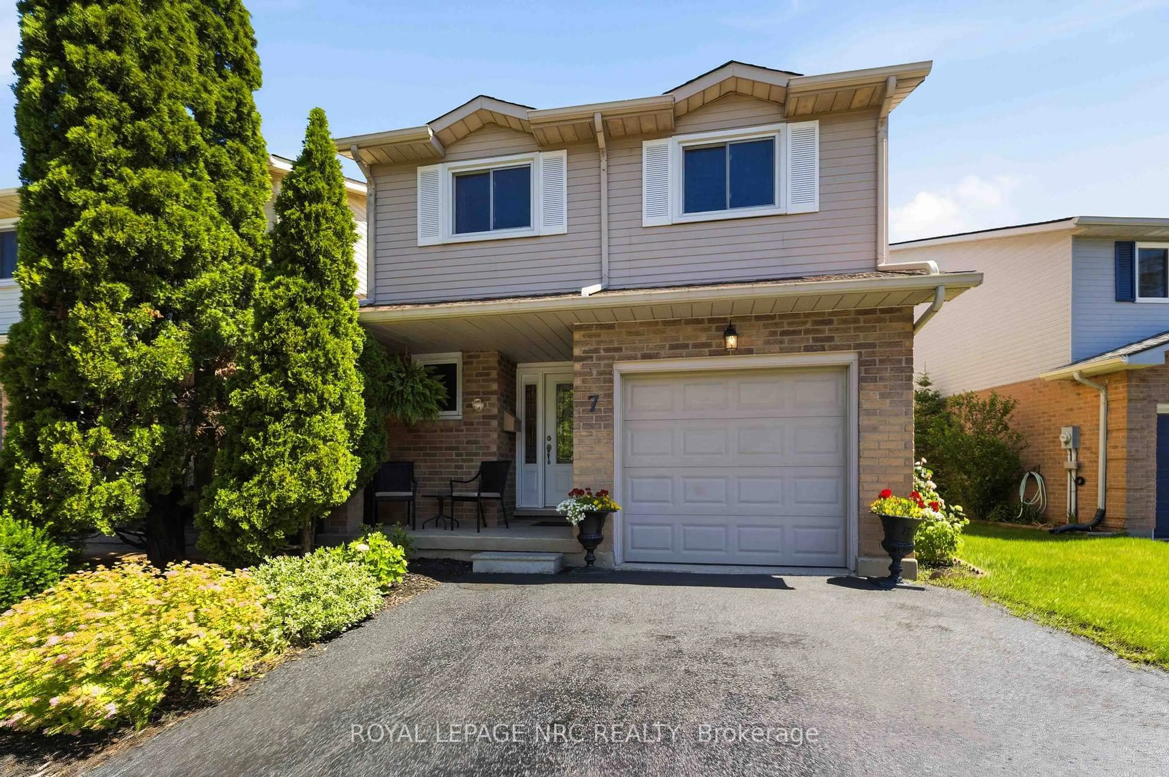 Unknown for 7 Naples Crt, Thorold Ontario L2V 4S7