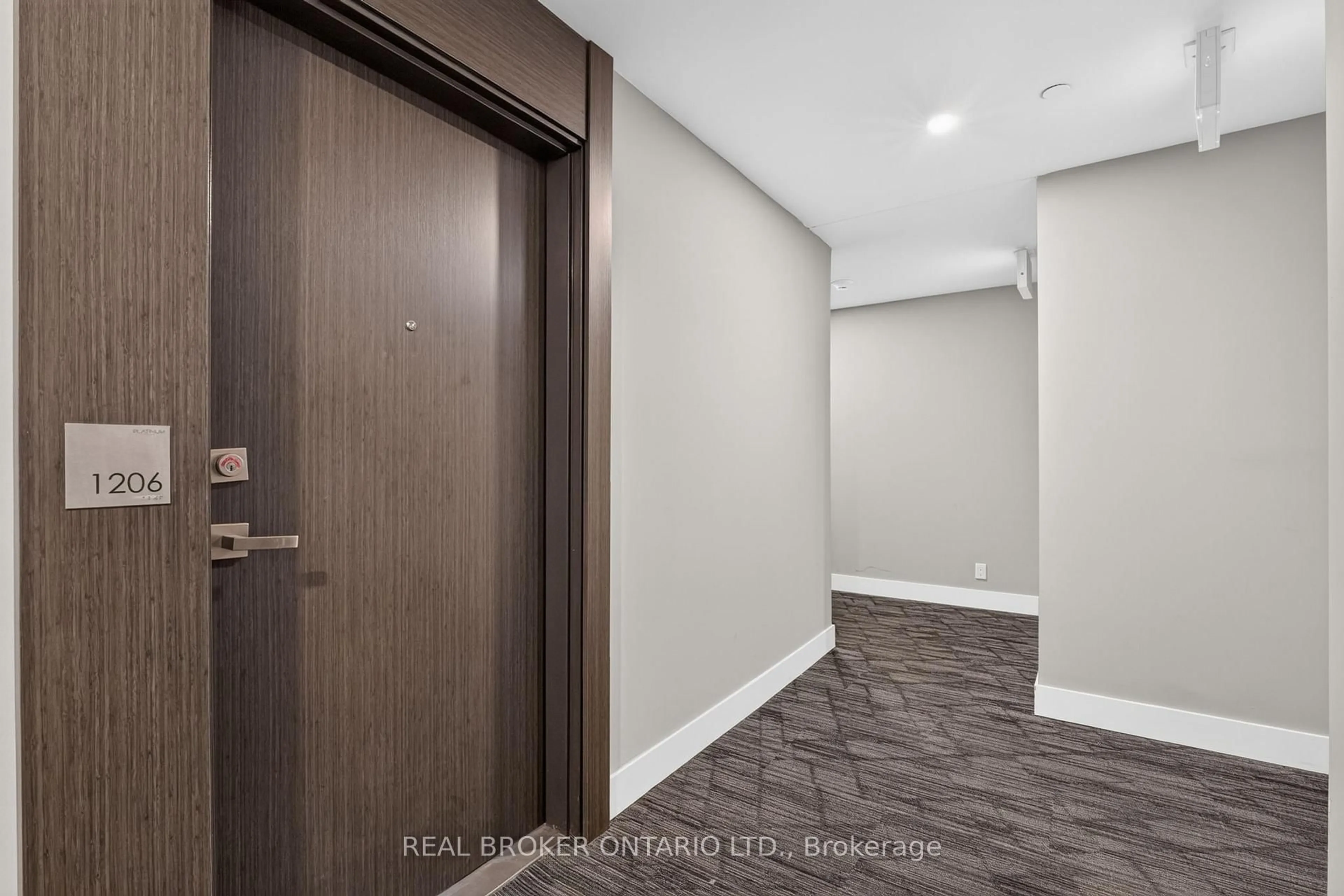 Unknown for 15 Queen St #1206, Hamilton Ontario L8P 0C6