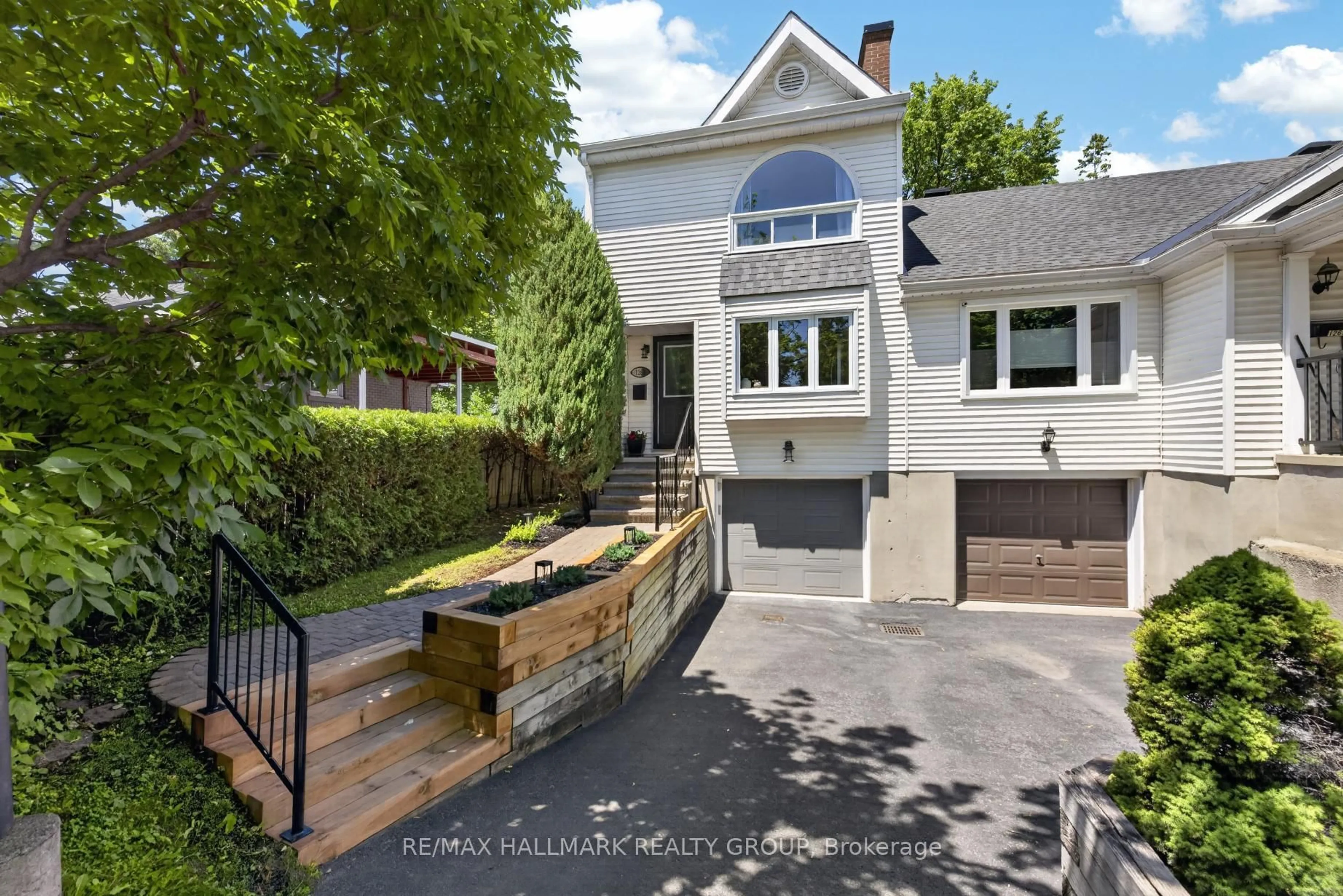 Unknown for 1265 Coldrey Ave, Ottawa Ontario K1Z 7P6