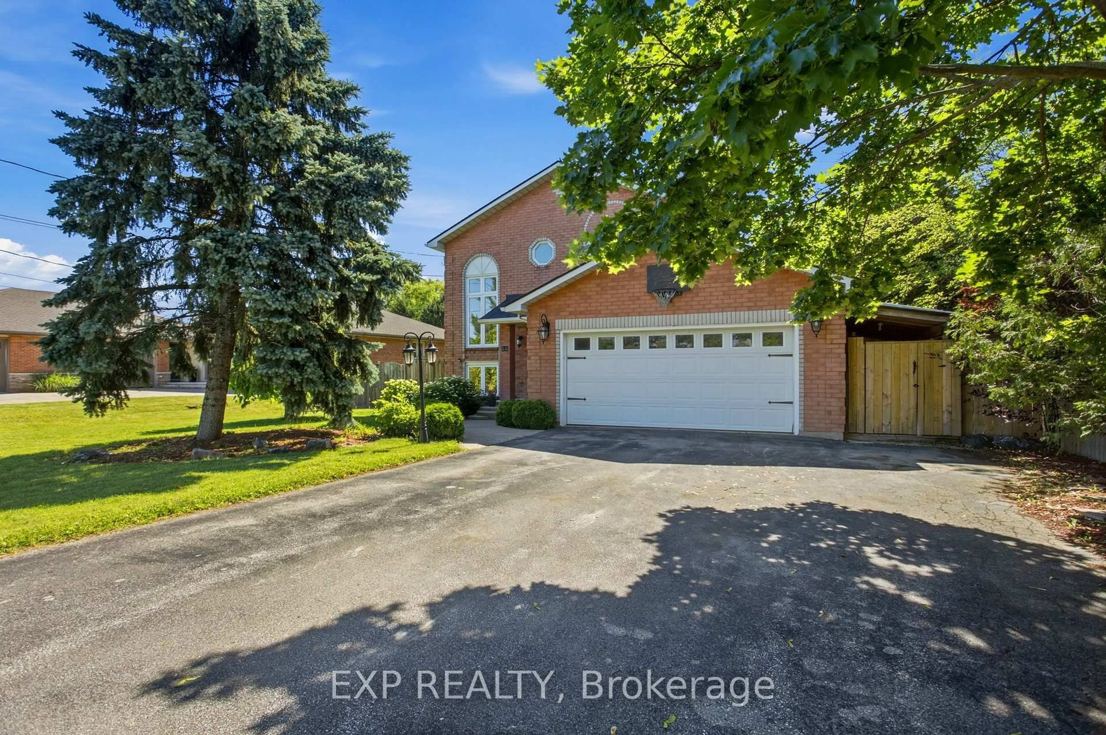 A pic from outside/outdoor area/front of a property/back of a property/a pic from drone, street for 66 Casablanca Blvd, Grimsby Ontario L3M 4S7