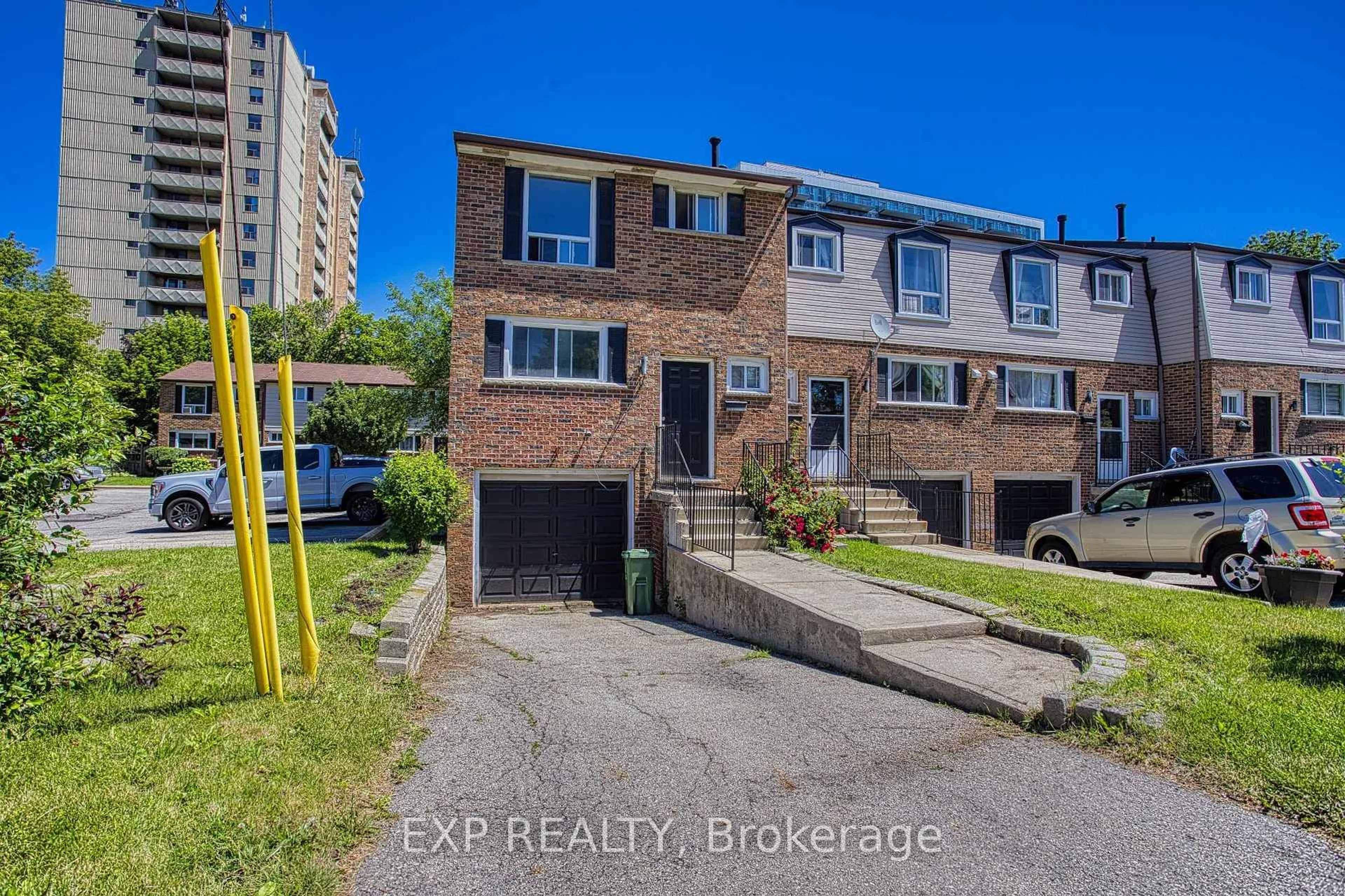 A pic from outside/outdoor area/front of a property/back of a property/a pic from drone, street for 75 Berkindale Dr #85, Hamilton Ontario L8E 3L3