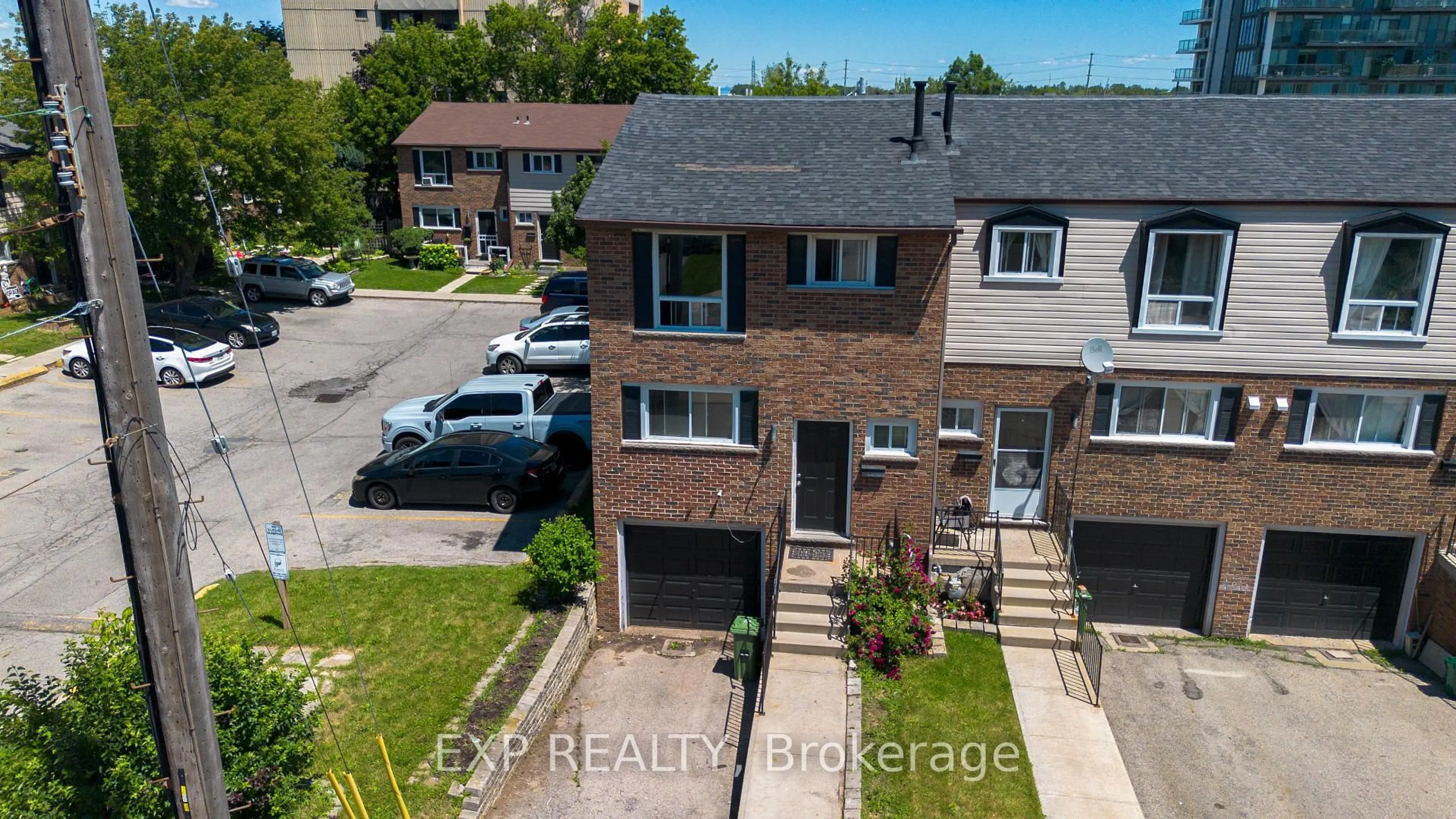 A pic from outside/outdoor area/front of a property/back of a property/a pic from drone, street for 75 Berkindale Dr #85, Hamilton Ontario L8E 3L3
