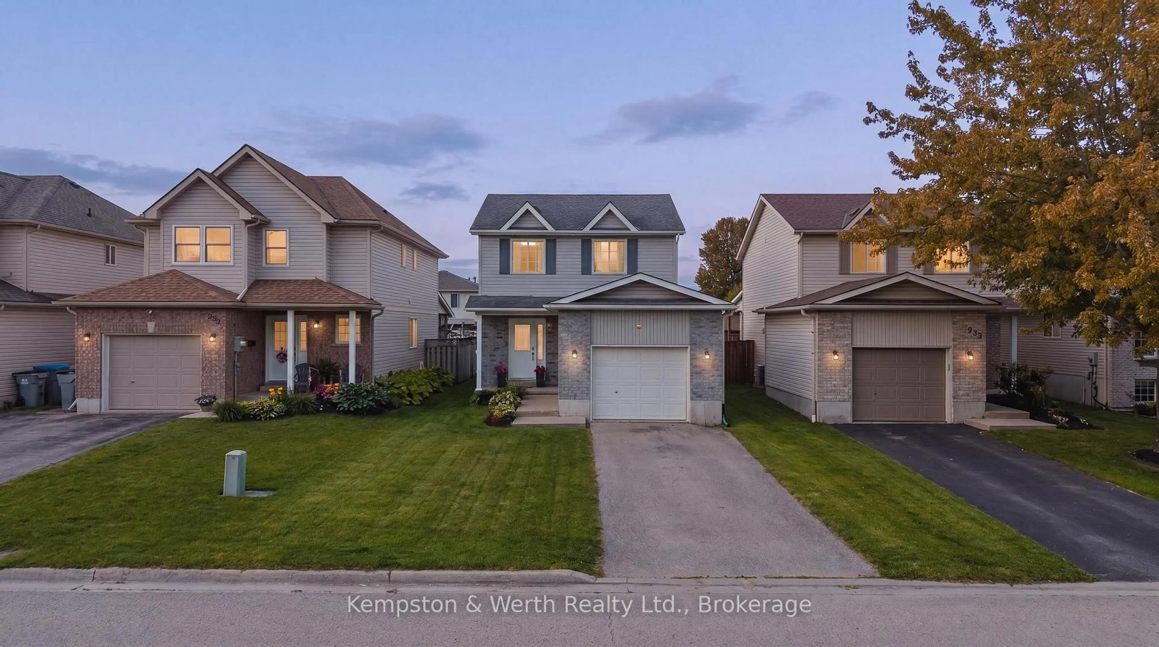 A pic from outside/outdoor area/front of a property/back of a property/a pic from drone, street for 770 Brock St, North Perth Ontario N4W 3T5
