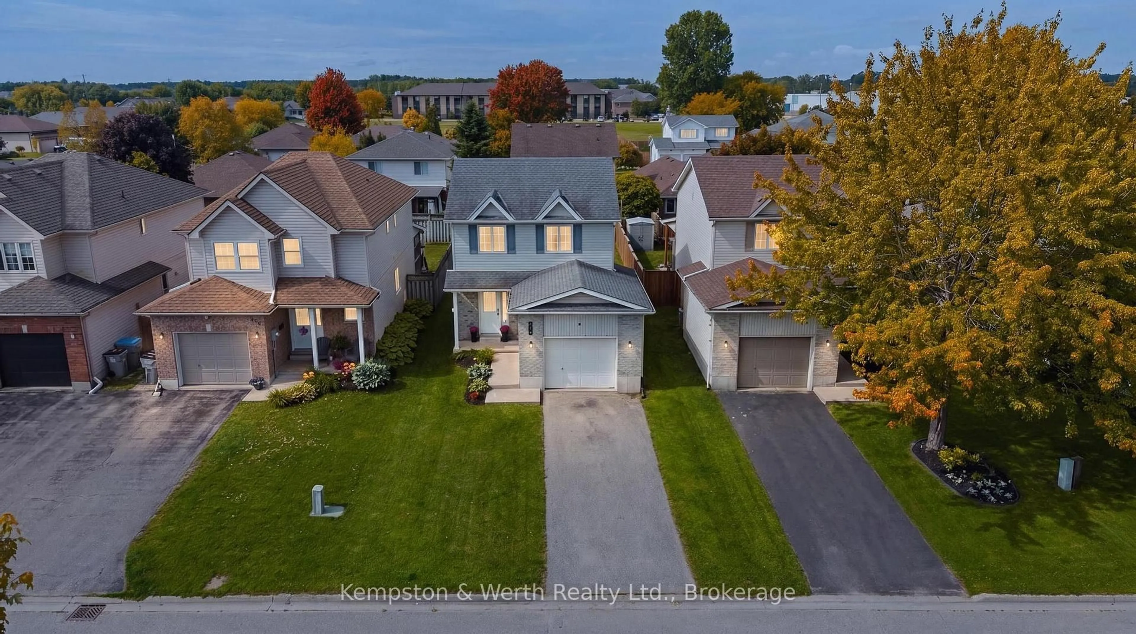 A pic from outside/outdoor area/front of a property/back of a property/a pic from drone, street for 770 Brock St, North Perth Ontario N4W 3T5