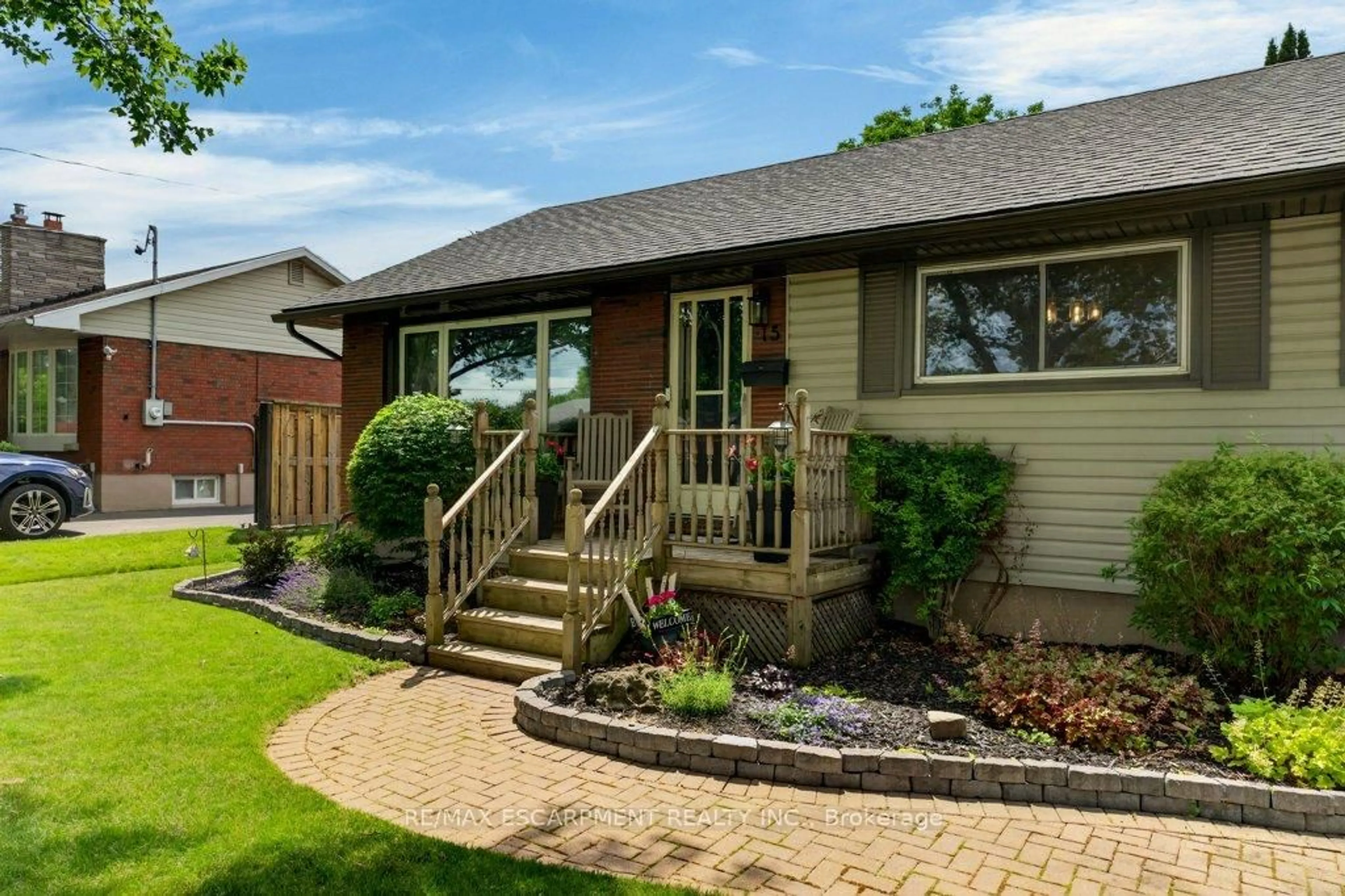 Home with brick exterior material, street for 15 Roxanne Dr, St. Catharines Ontario L2M 3G8