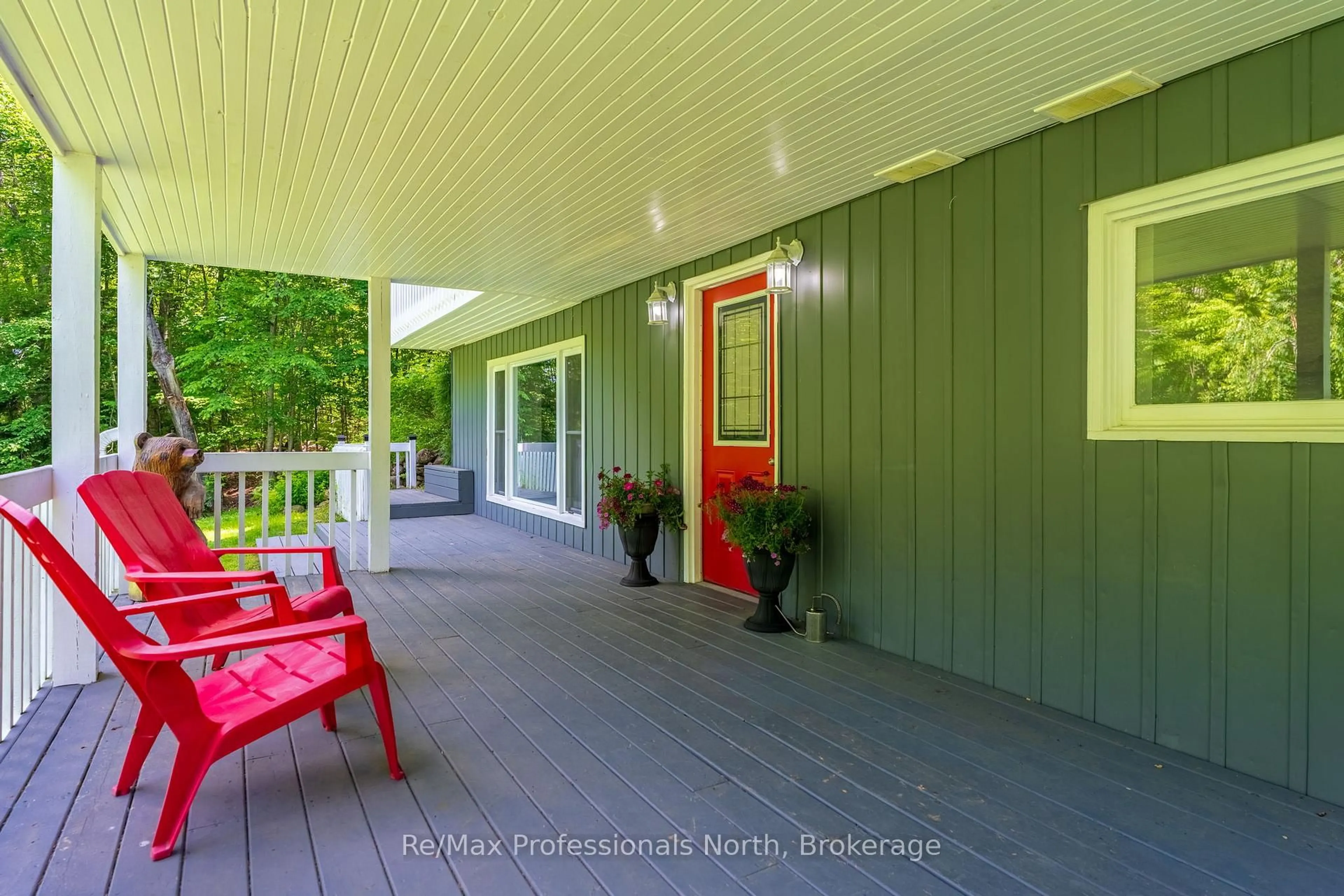 Patio, street for 1032 Bradley Rd, Muskoka Lakes Ontario P1P 1R2