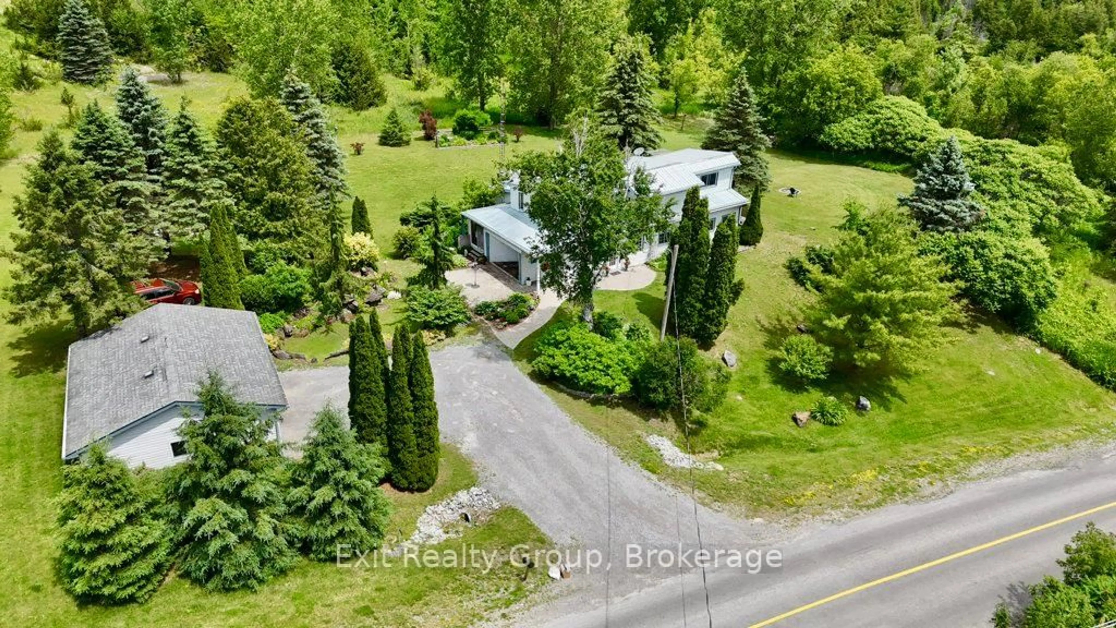 A pic from outside/outdoor area/front of a property/back of a property/a pic from drone, unknown for 1466 Carman Rd, Ingleside Ontario K8V 5P4