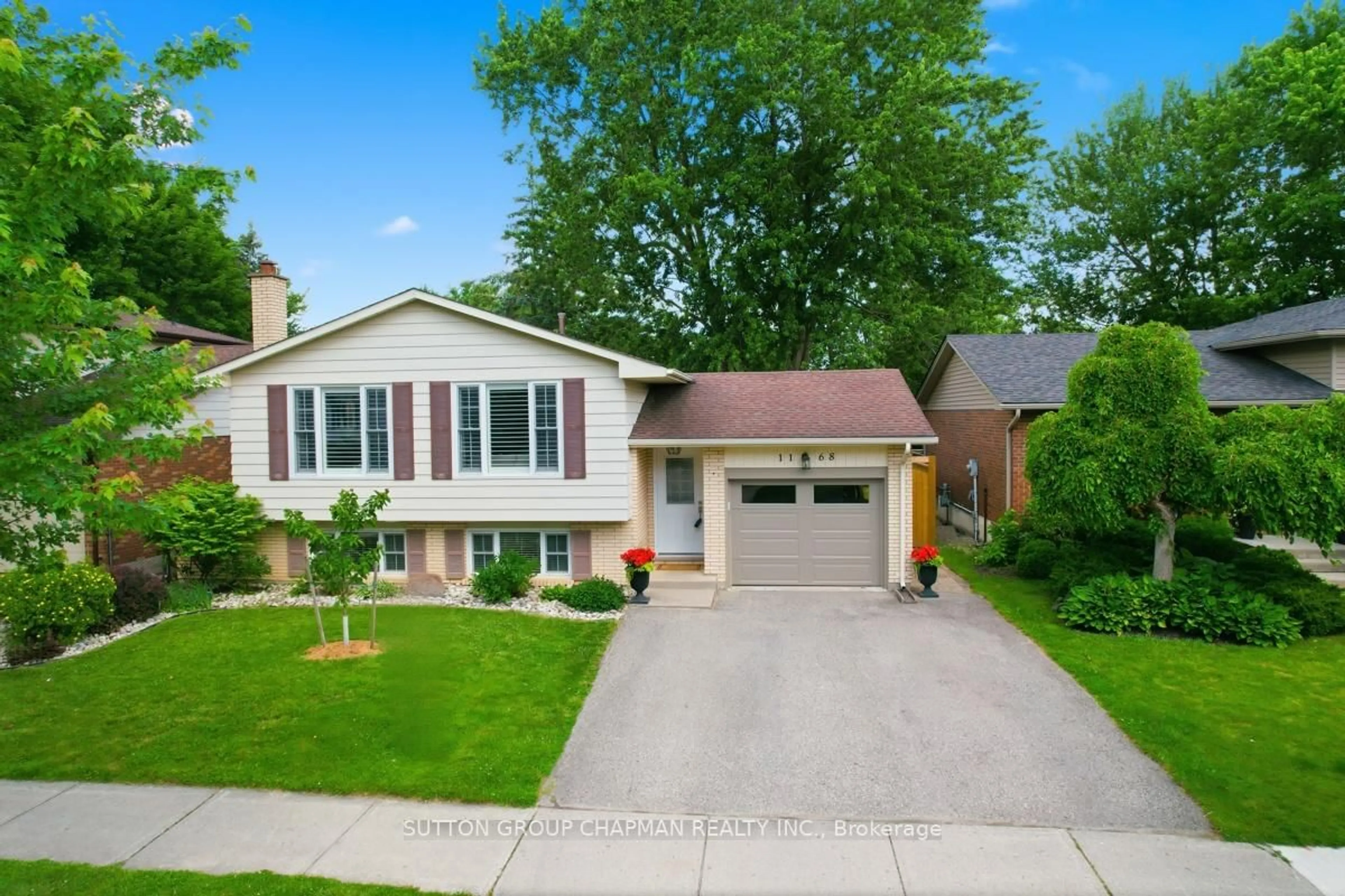 Home with brick exterior material, street for 1168 Quinton Rd, London North Ontario N6H 4R1