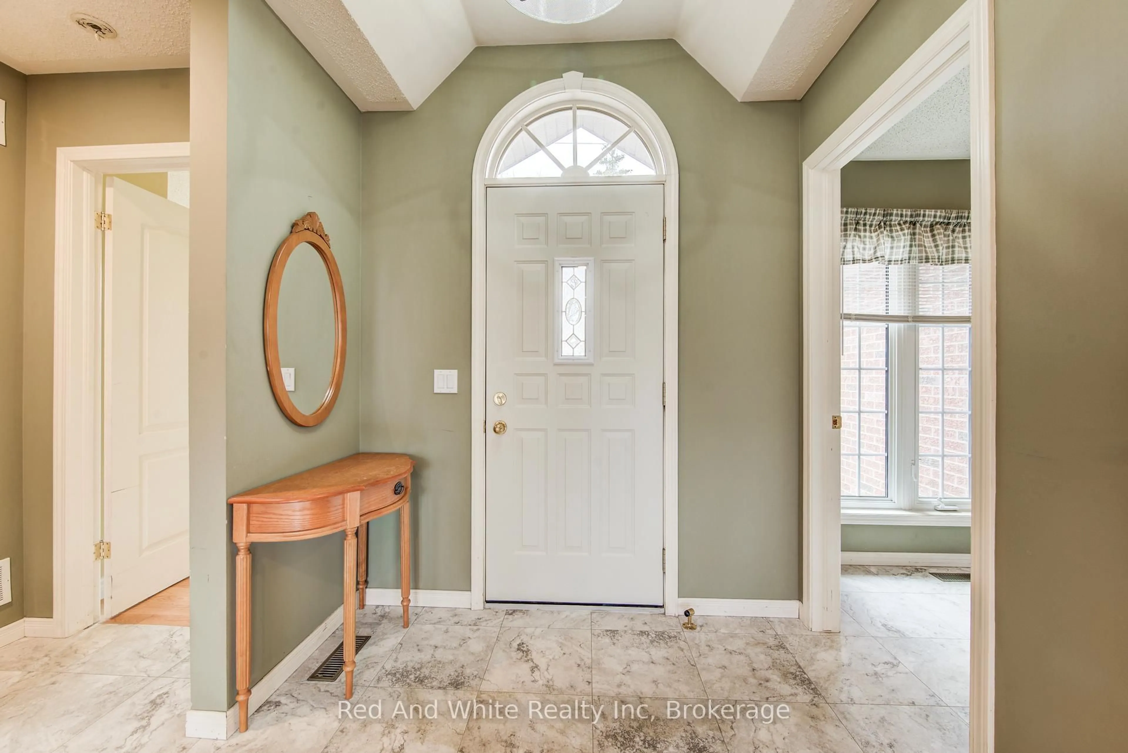 Indoor entryway for 5239 Ament Line, Wellesley Ontario N0B 2A0