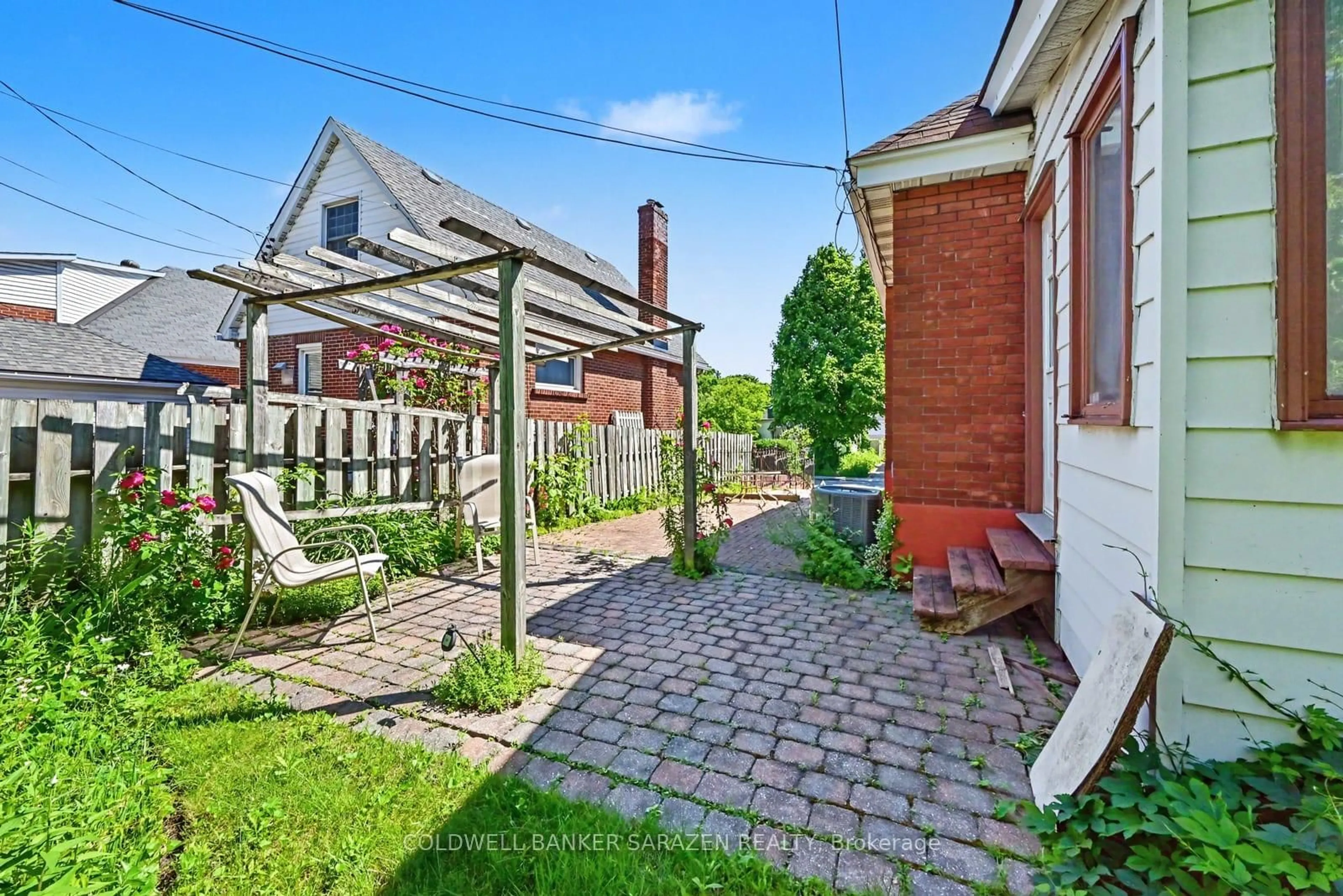 Patio, street for 238 Fairmont Ave, Ottawa Ontario K1Y 1X9
