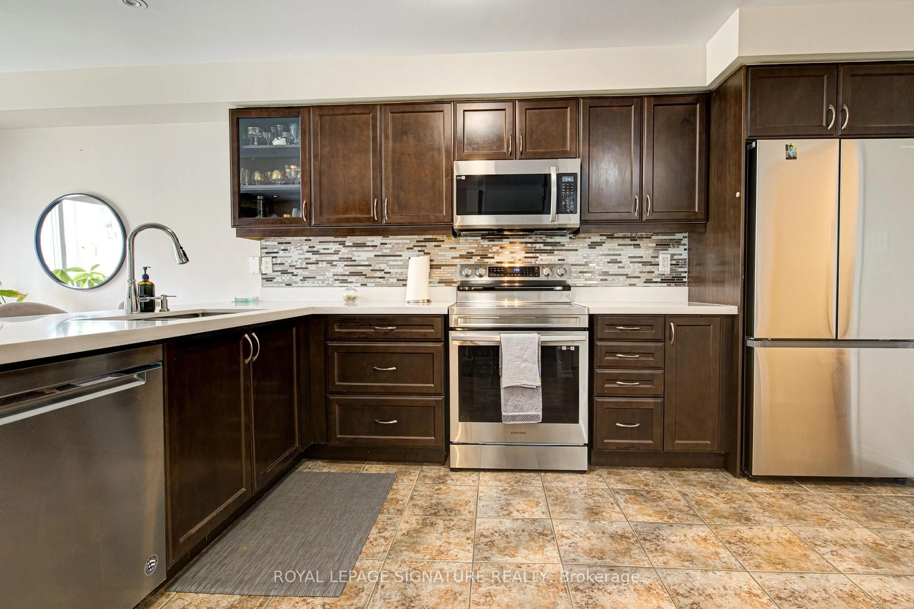Unknown for 39 Trowbridge St, Woolwich Ontario N0B 1M0
