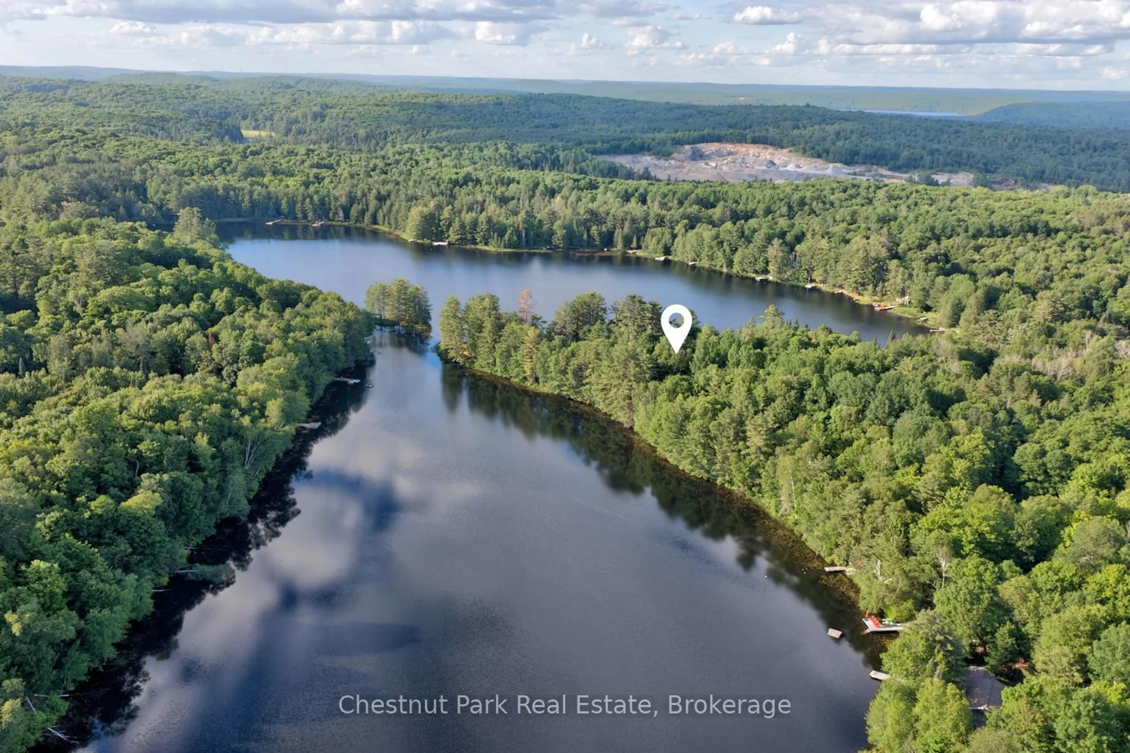 A pic from outside/outdoor area/front of a property/back of a property/a pic from drone, water/lake/river/ocean view for 507 North Waseosa Lake Rd, Huntsville Ontario P1H 2J4
