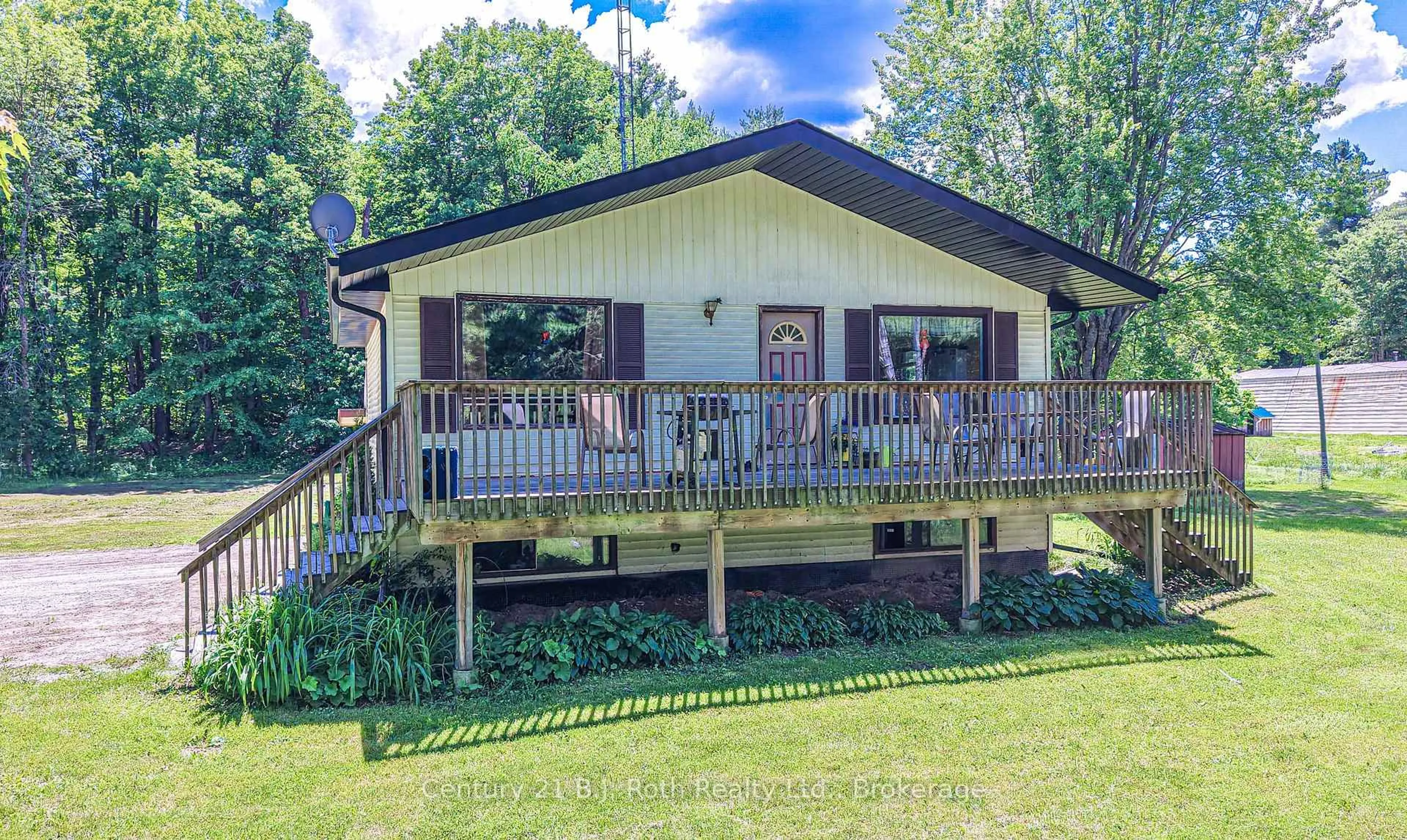 Patio, unknown for 1423 Canning Rd, Gravenhurst Ontario P0E 1N0