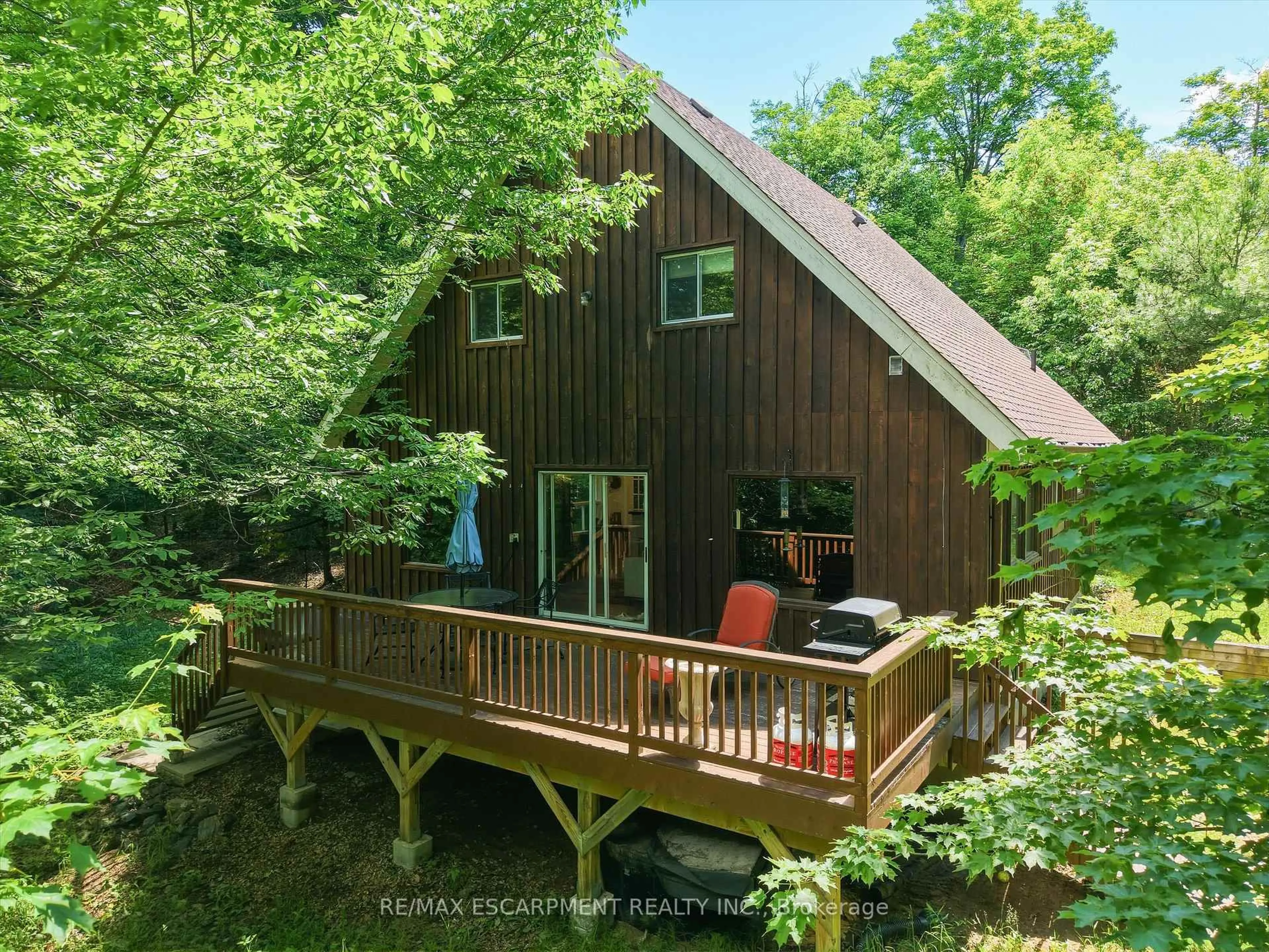 A pic from outside/outdoor area/front of a property/back of a property/a pic from drone, unknown for 1700 Lorimer Lake Rd, Whitestone Ontario P0A 1G0