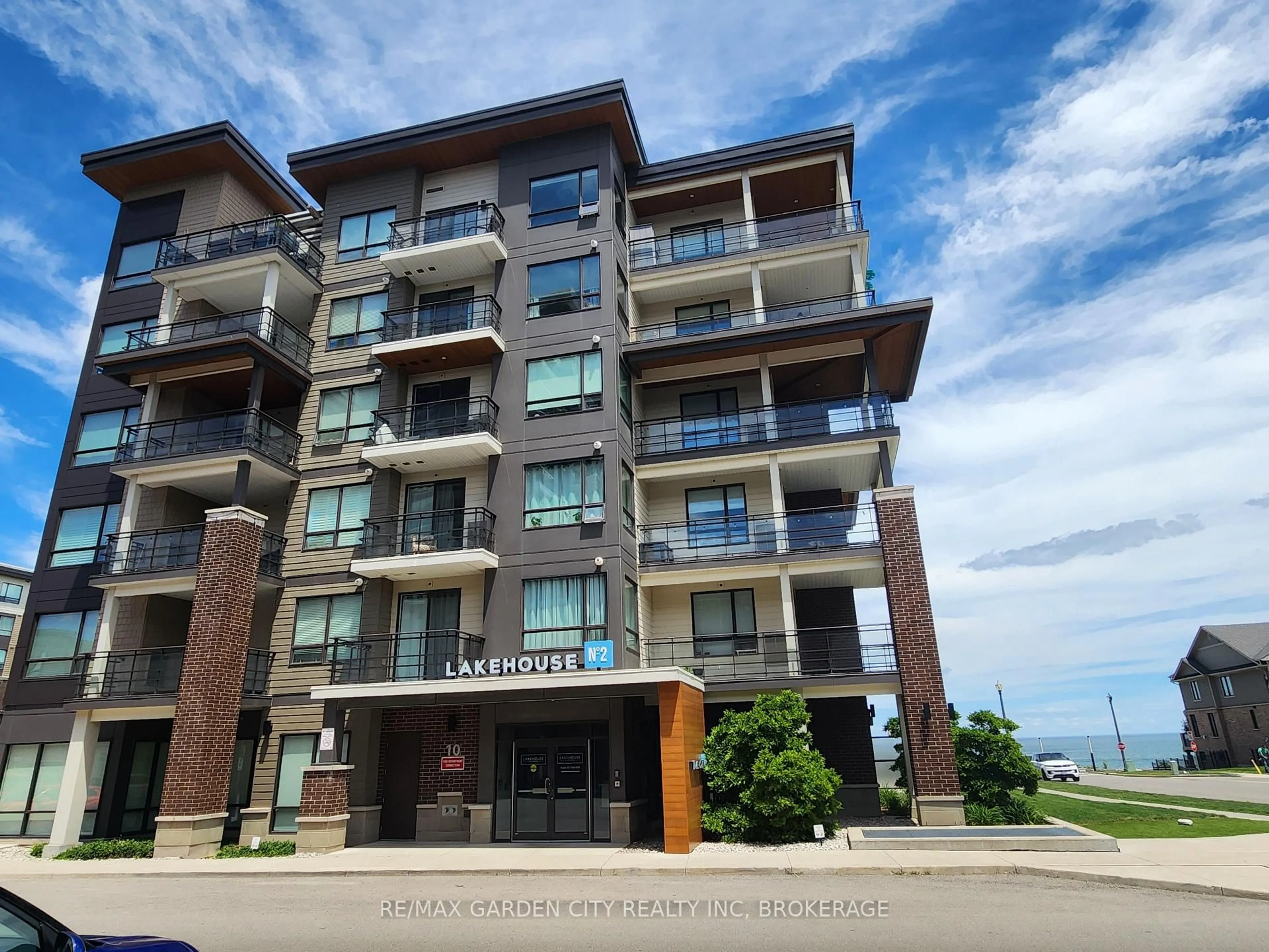 Unknown for 10 Esplanade Lane #206, Grimsby Ontario L3M 0H1
