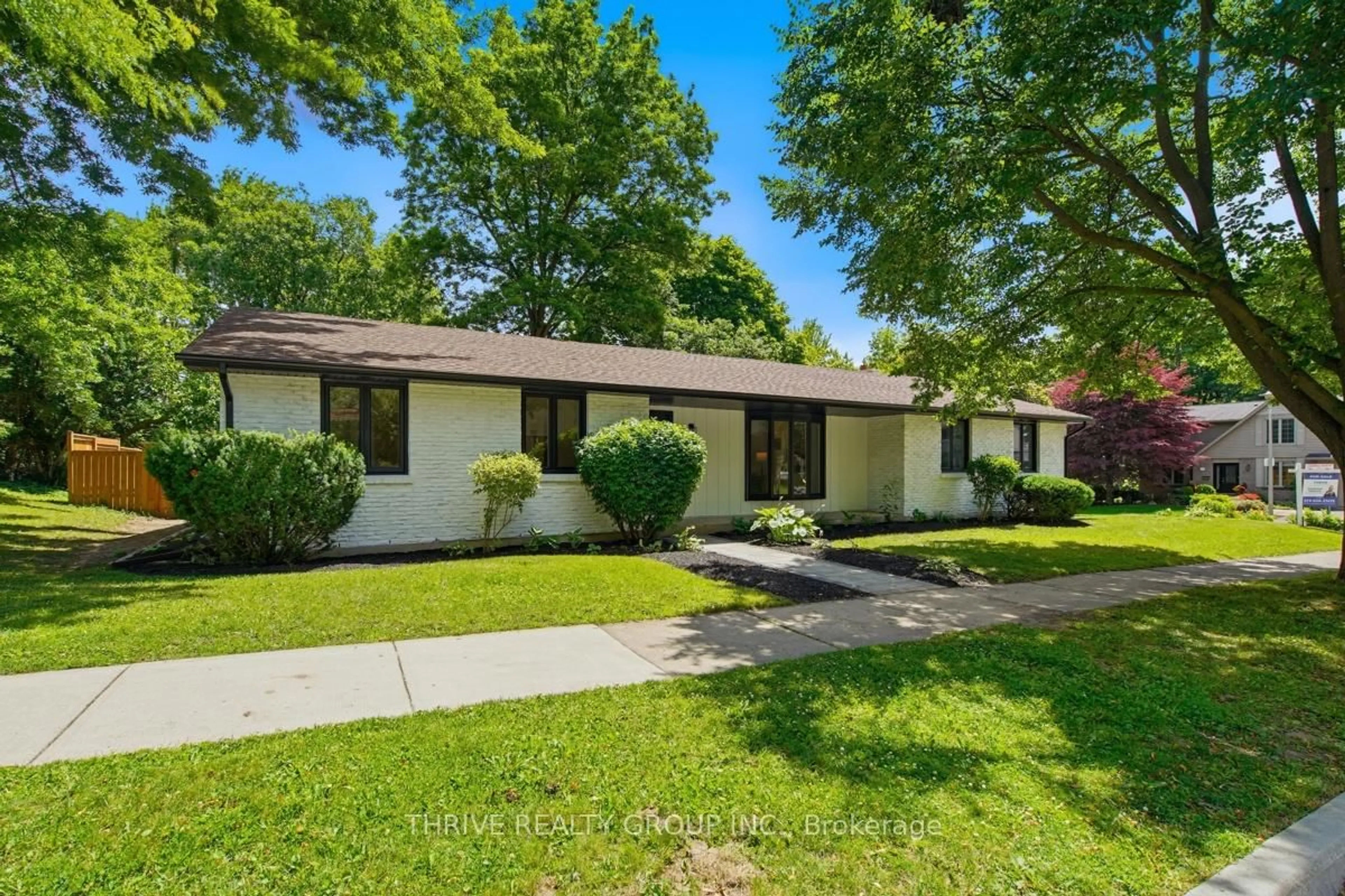 Unknown for 744 Barclay Rd, London South Ontario N6K 1K7