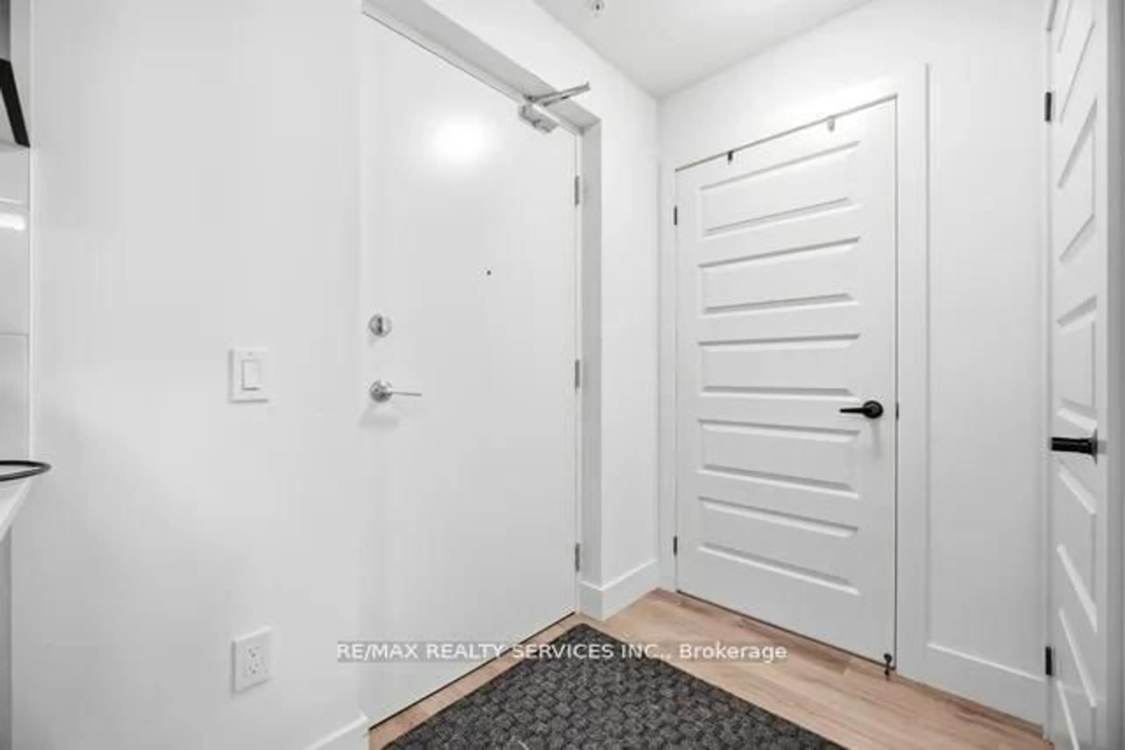 Indoor entryway for 1101 Lackner Pl #309, Kitchener Ontario N2A 0L3